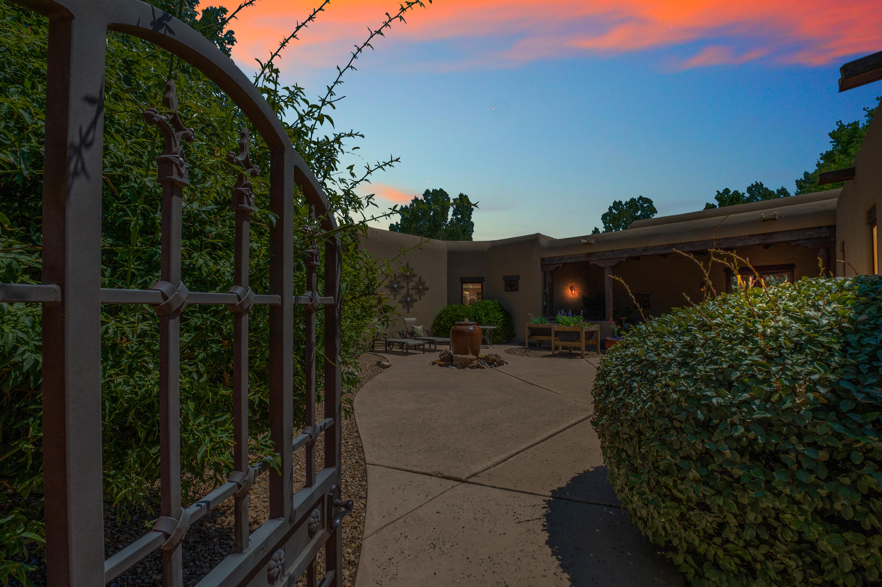 1109 Bona Terra Place NW