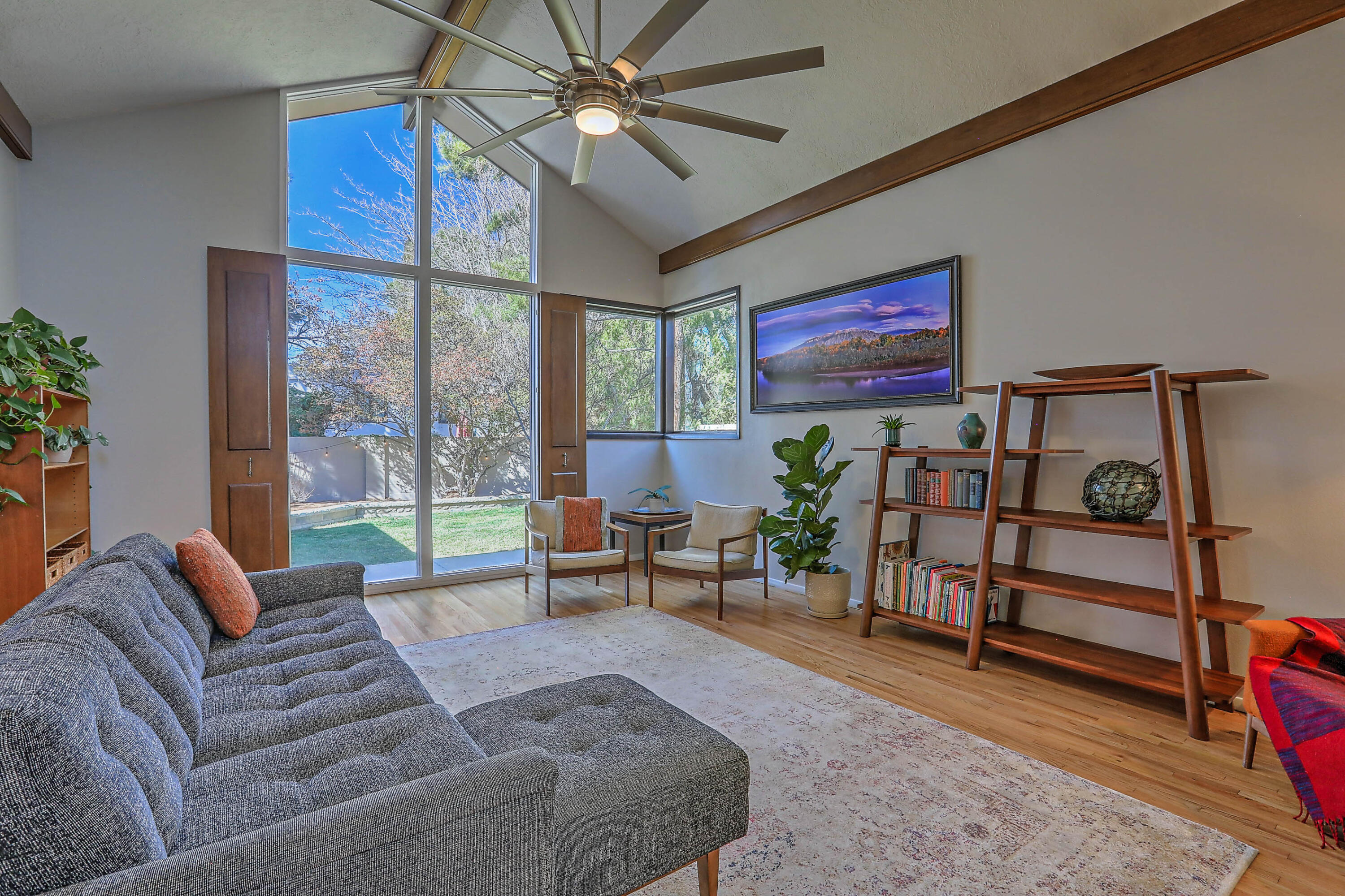 7401 Arroyo Del Oso Avenue NE
