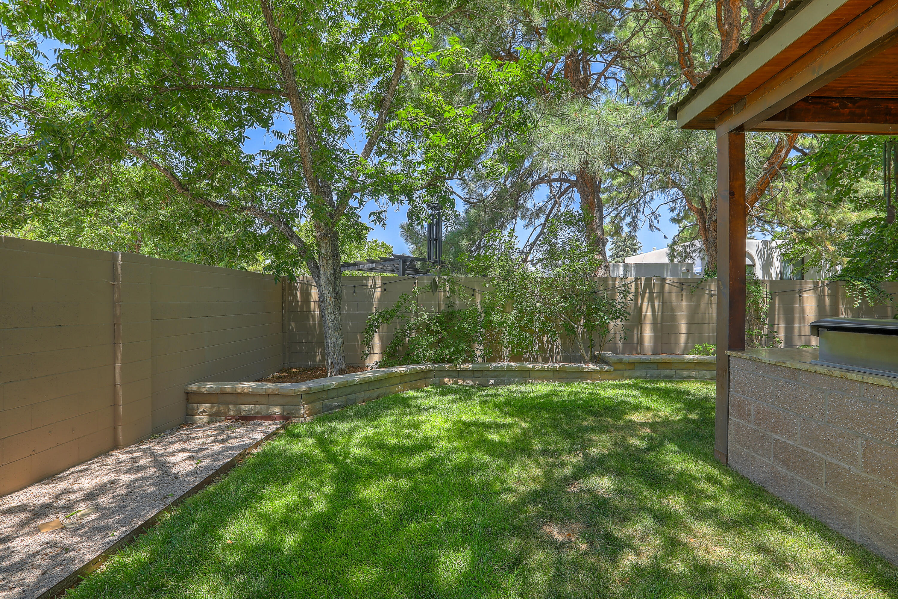 7401 Arroyo Del Oso Avenue NE