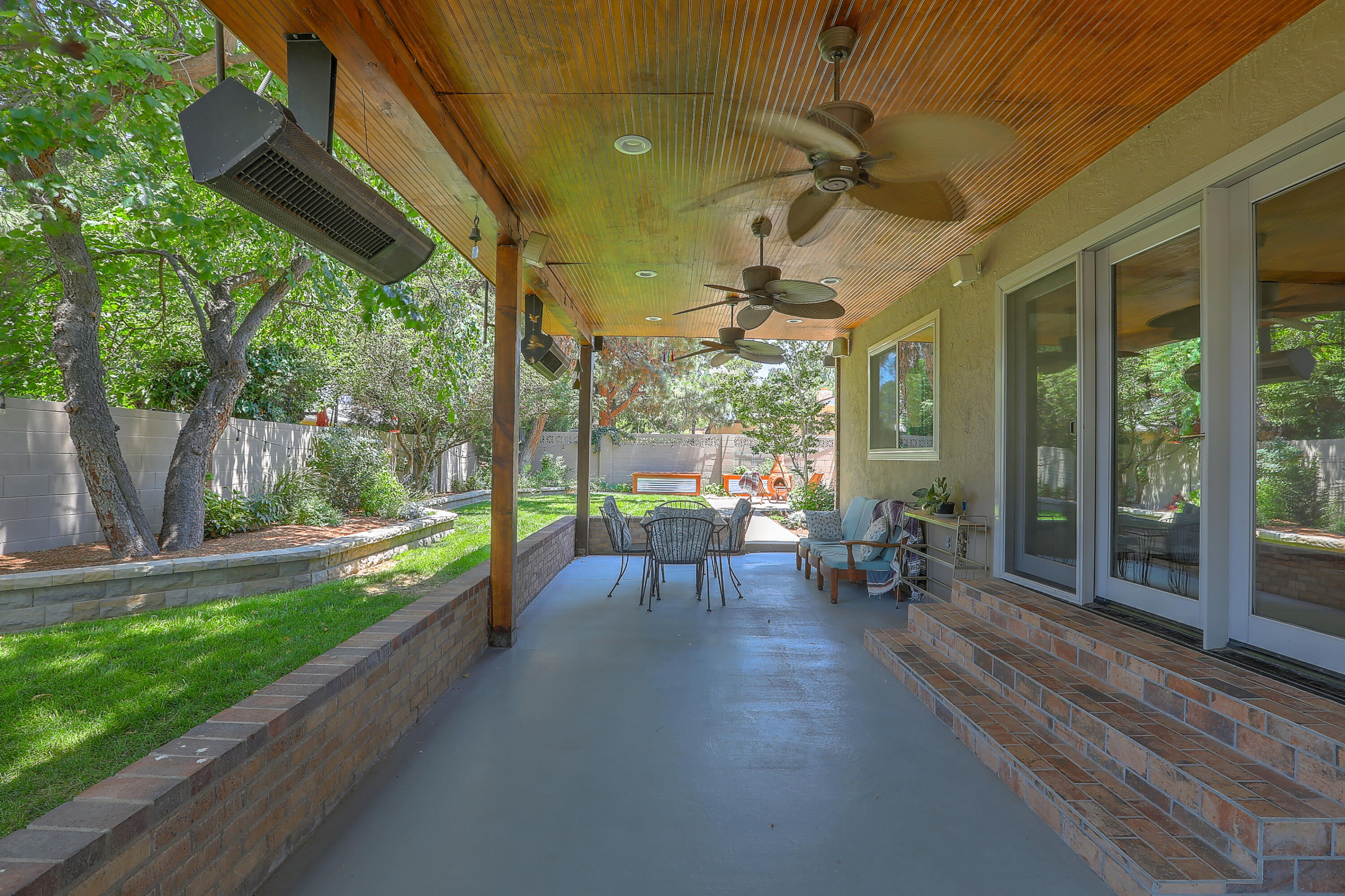 7401 Arroyo Del Oso Avenue NE