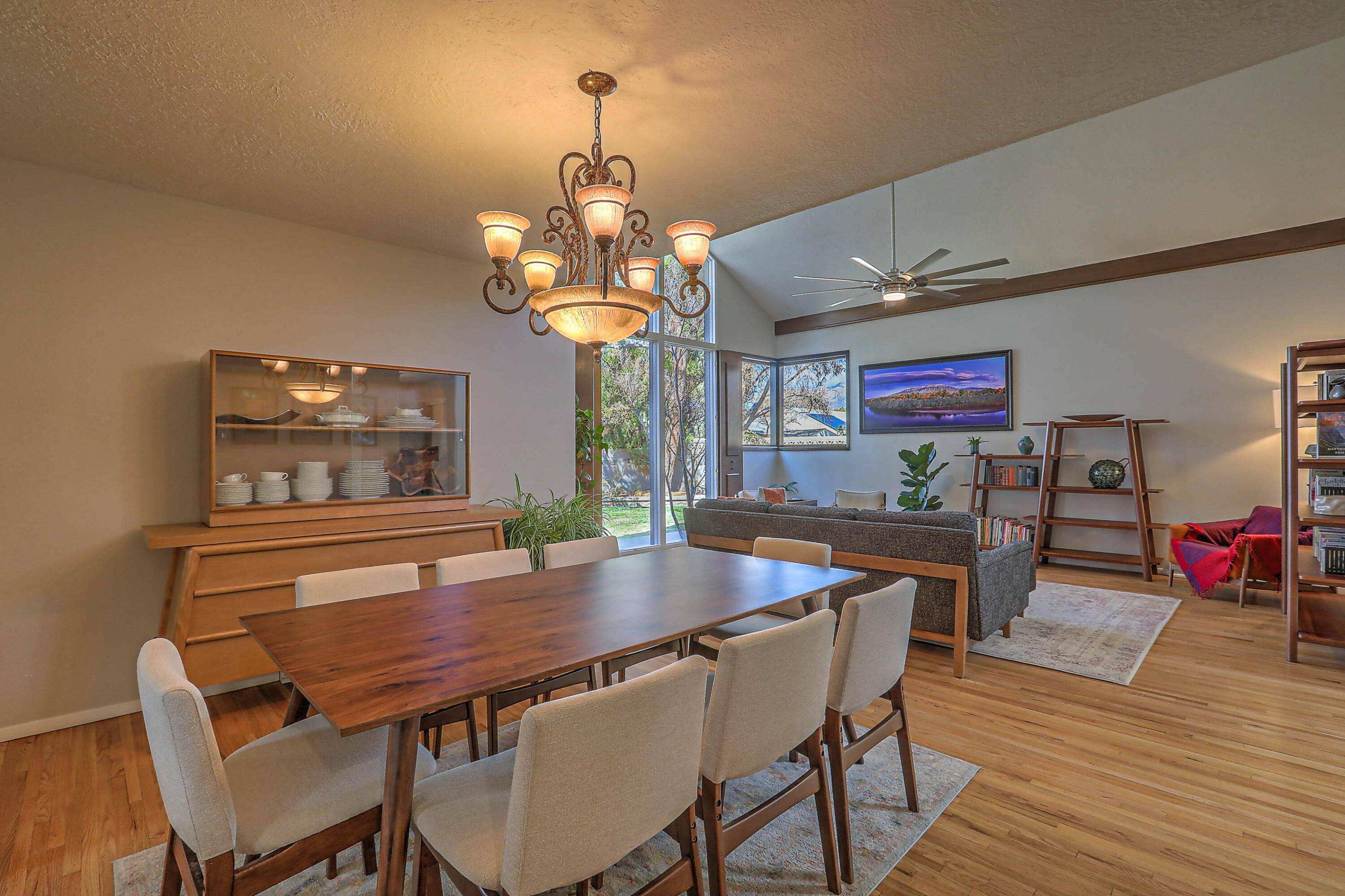 7401 Arroyo Del Oso Avenue NE