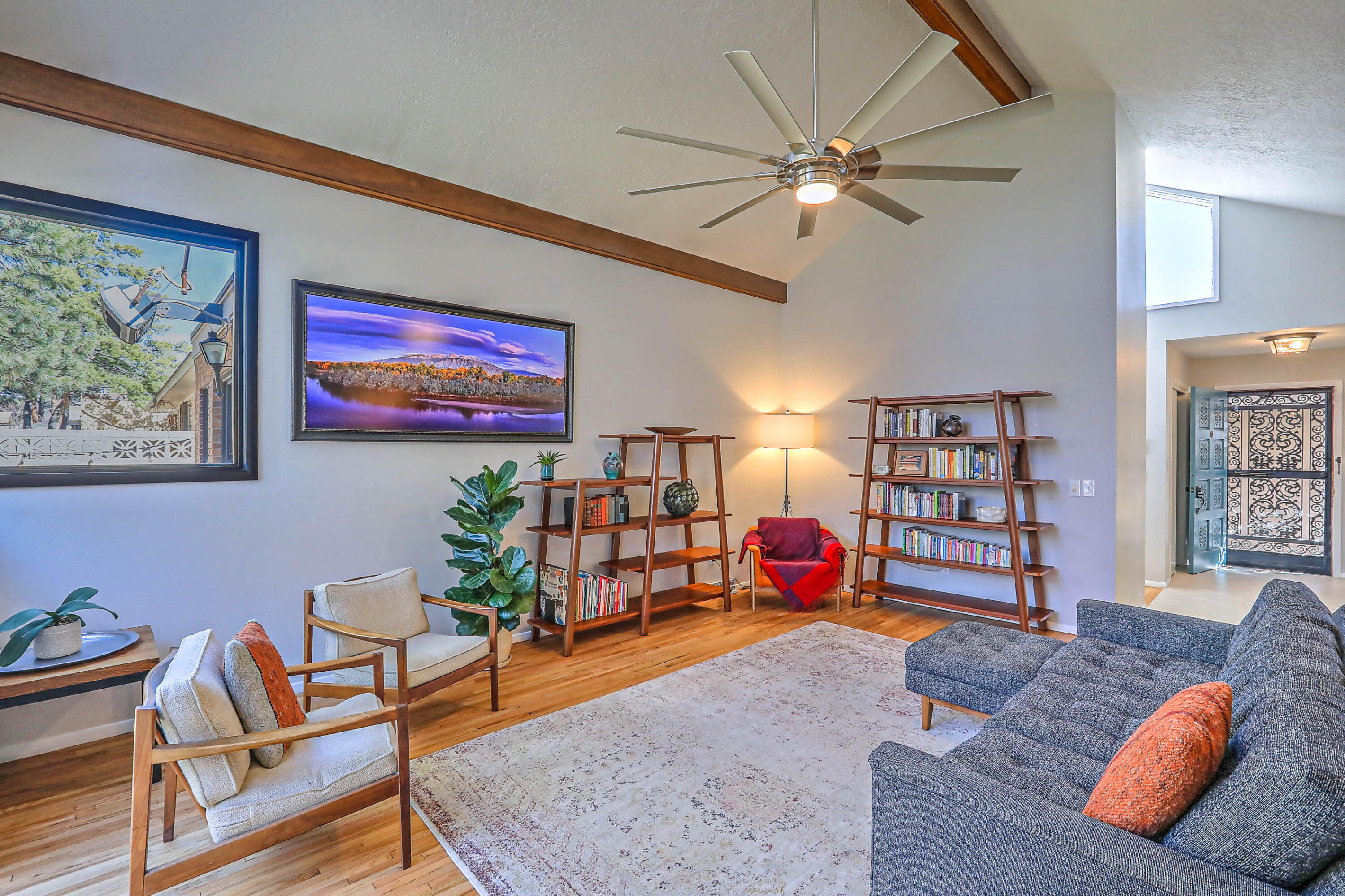 7401 Arroyo Del Oso Avenue NE