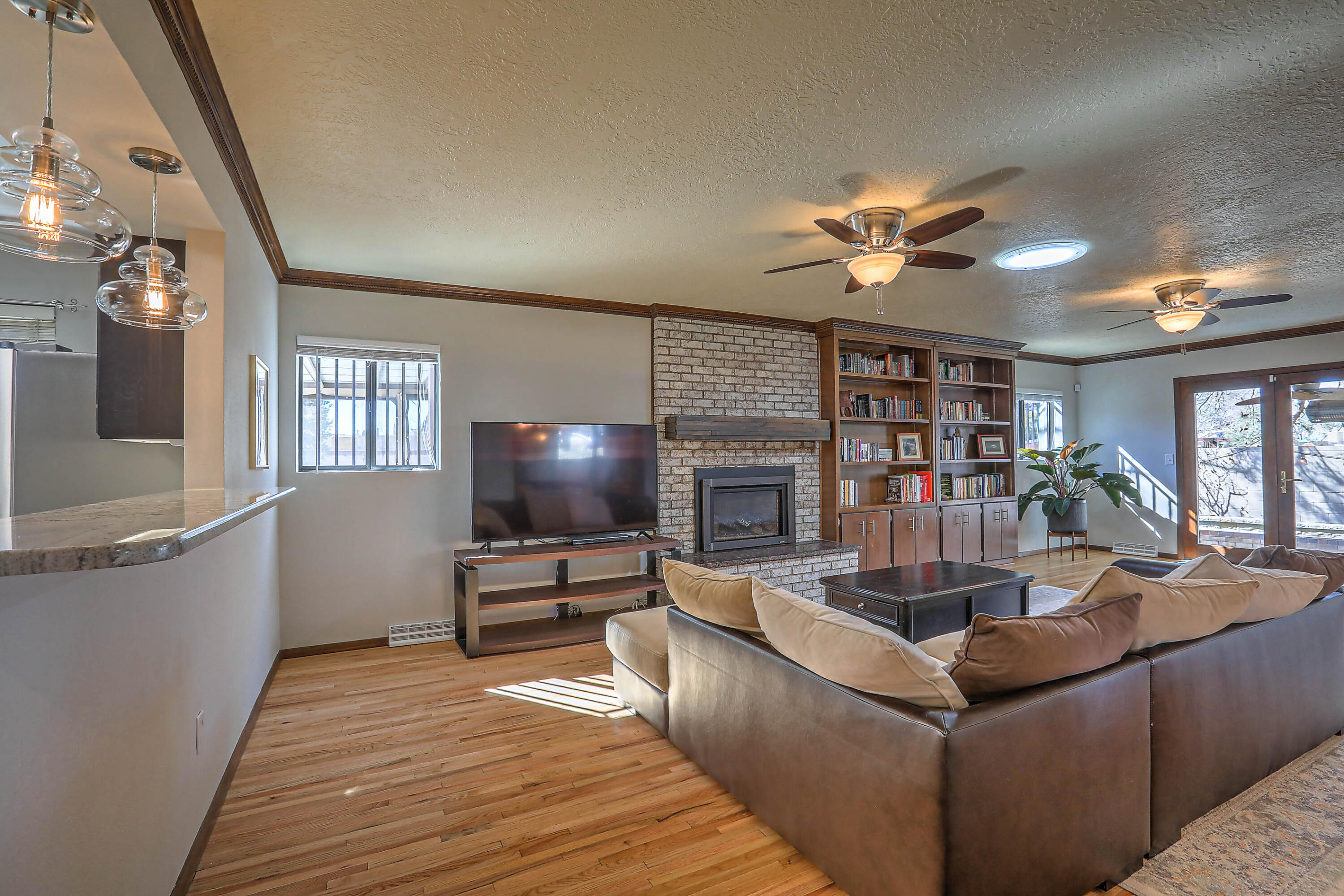 7401 Arroyo Del Oso Avenue NE