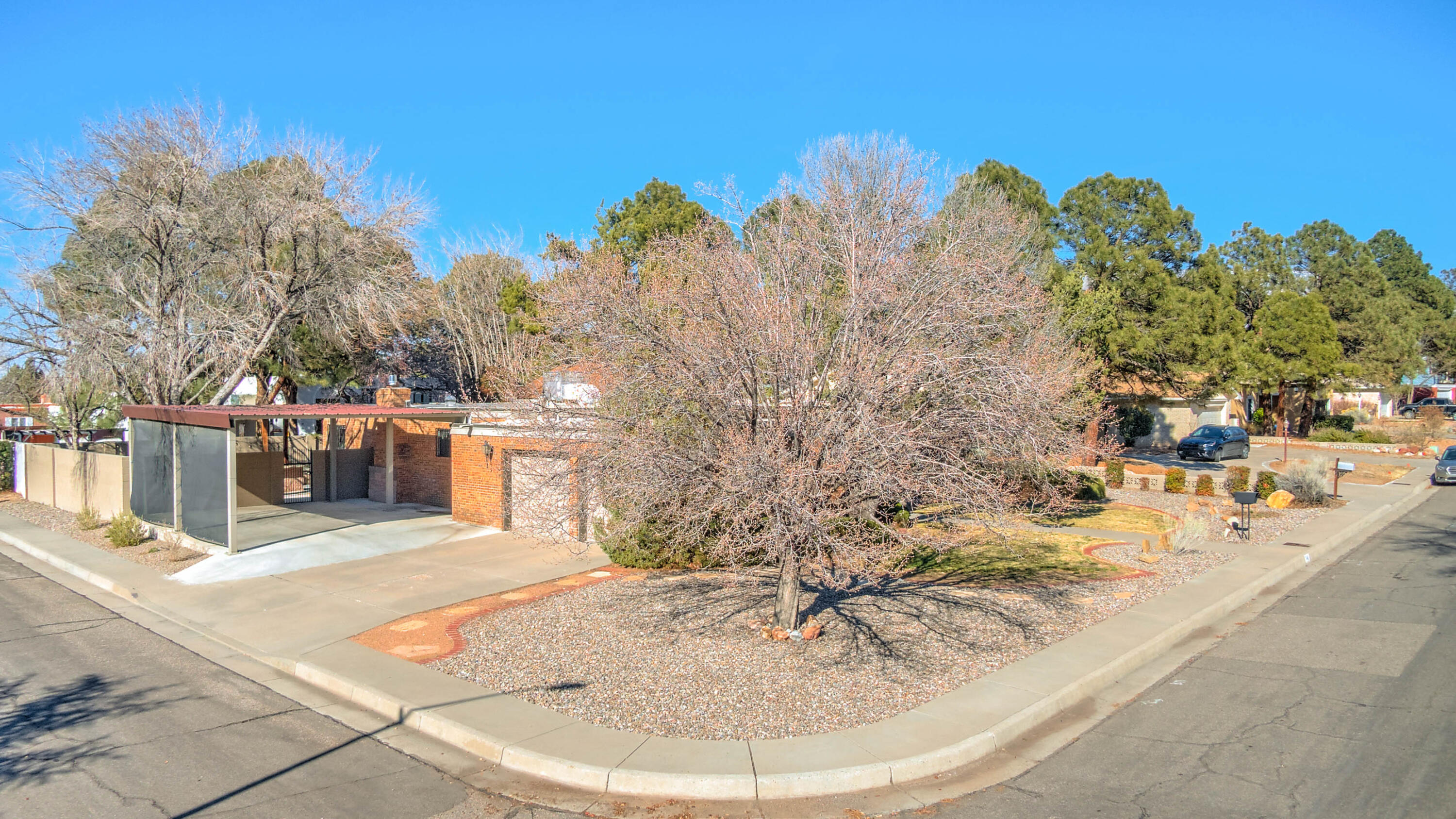 7401 Arroyo Del Oso Avenue NE