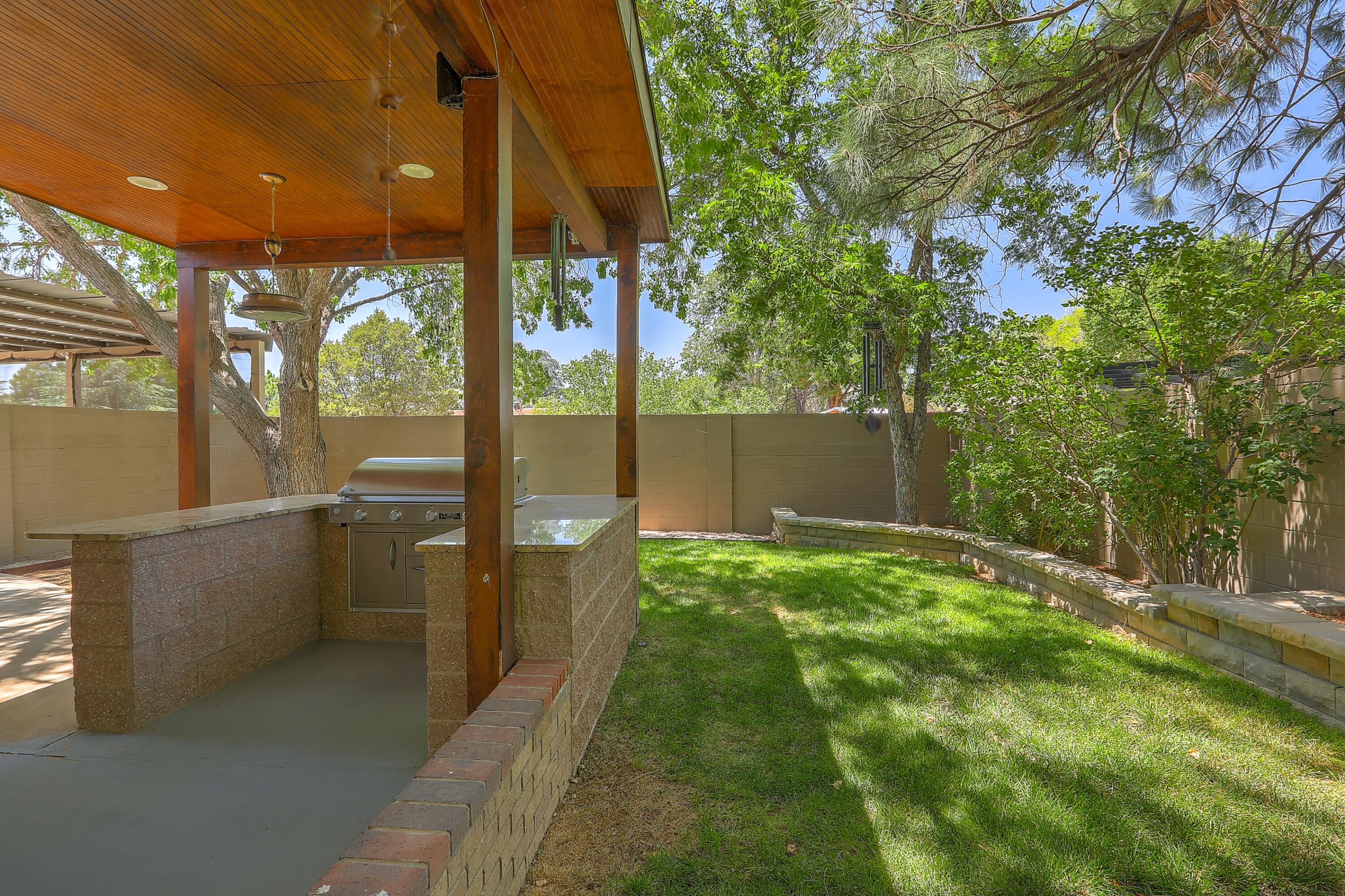 7401 Arroyo Del Oso Avenue NE