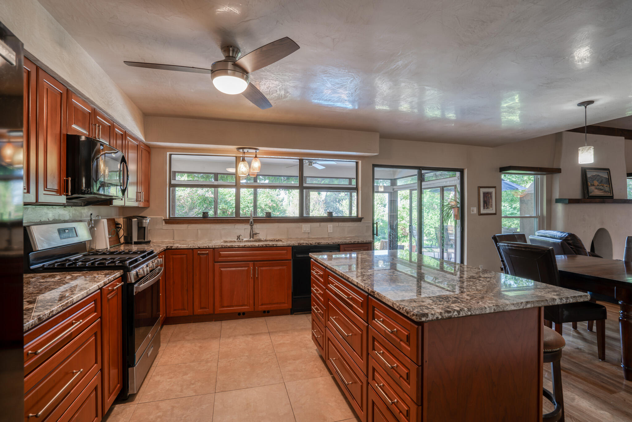 13200 Tierra Montanosa Drive NE