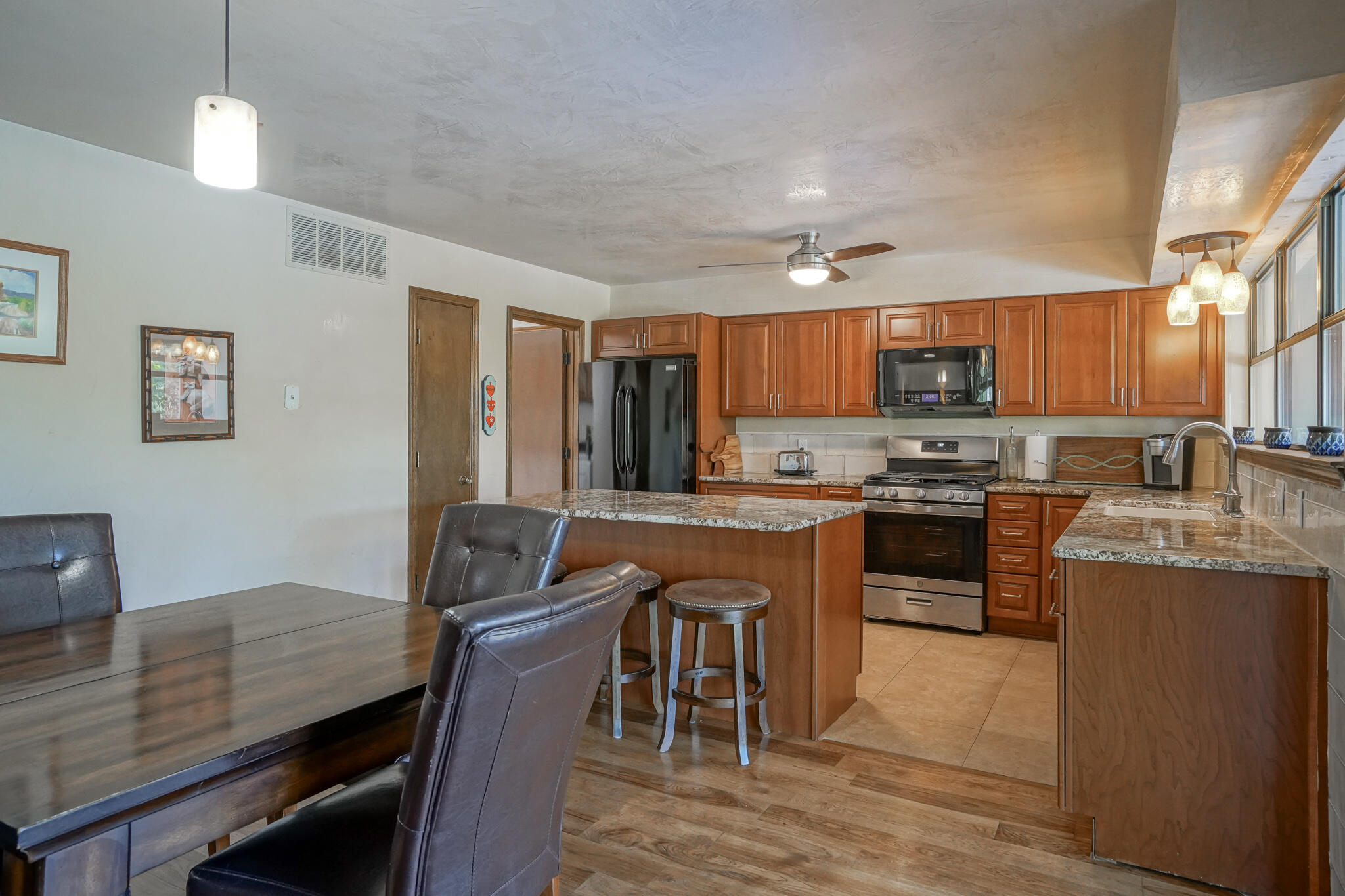 13200 Tierra Montanosa Drive NE