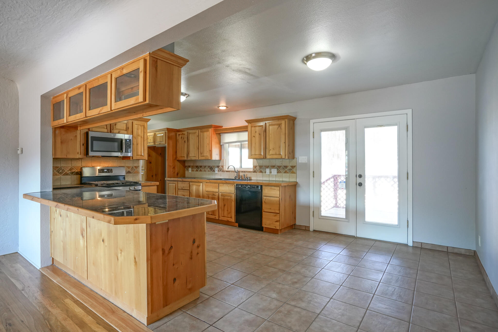 209 Cardenas Drive NE