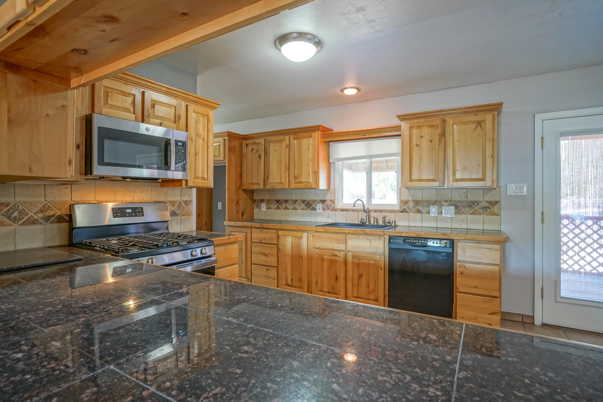 209 Cardenas Drive NE