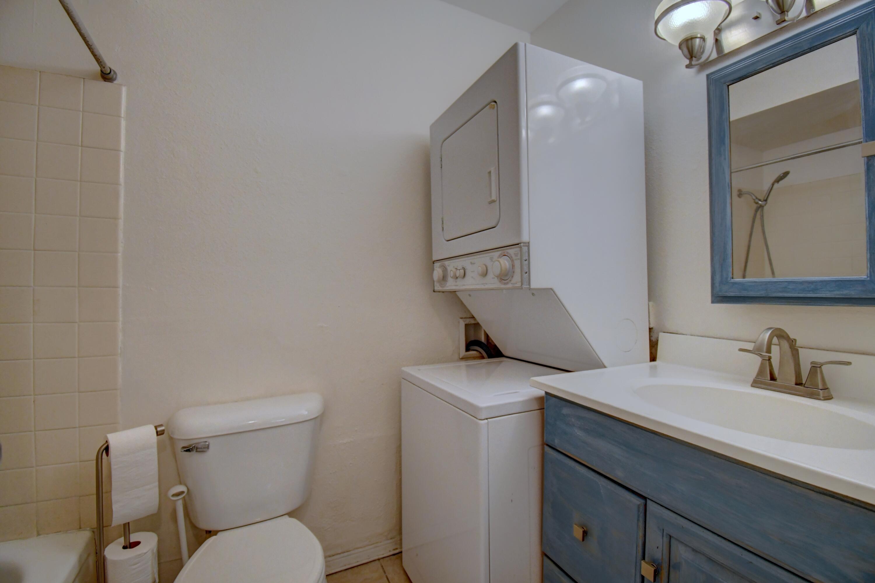 3857 Montgomery Blvd Ne NE 1233