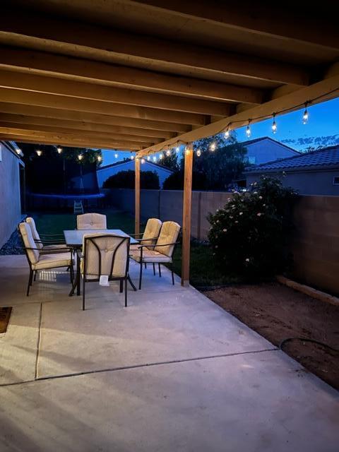 7205 Villa Tulipan NE