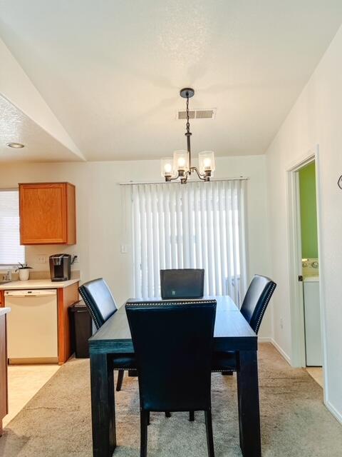 7205 Villa Tulipan NE