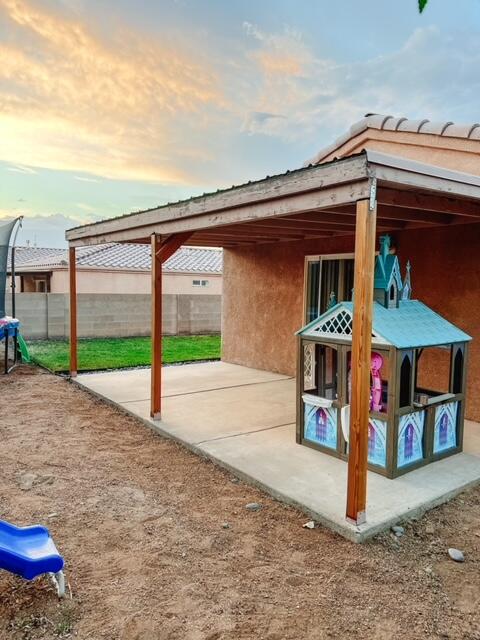 7205 Villa Tulipan NE