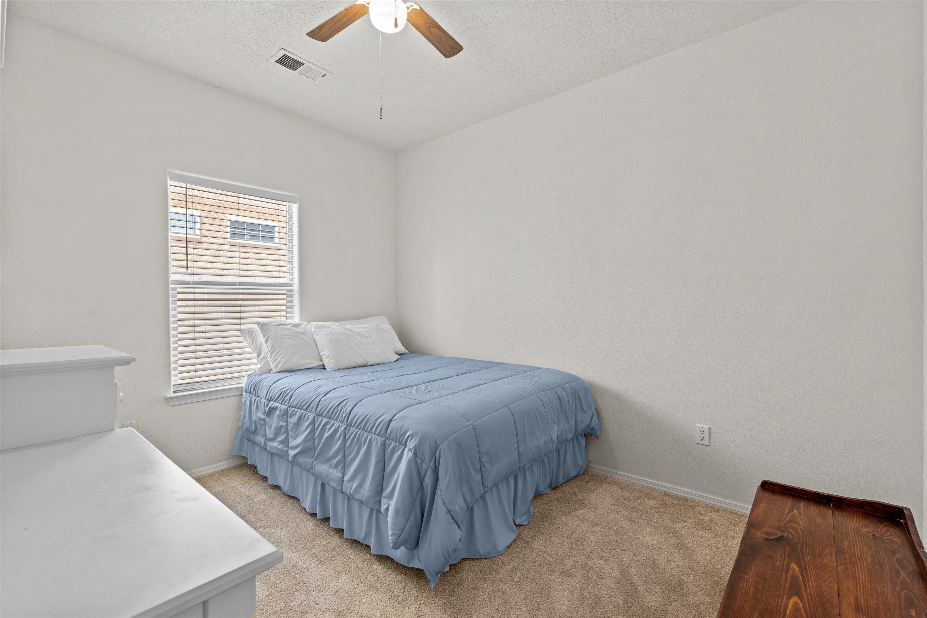 1844 Shadow Leader Place SE
