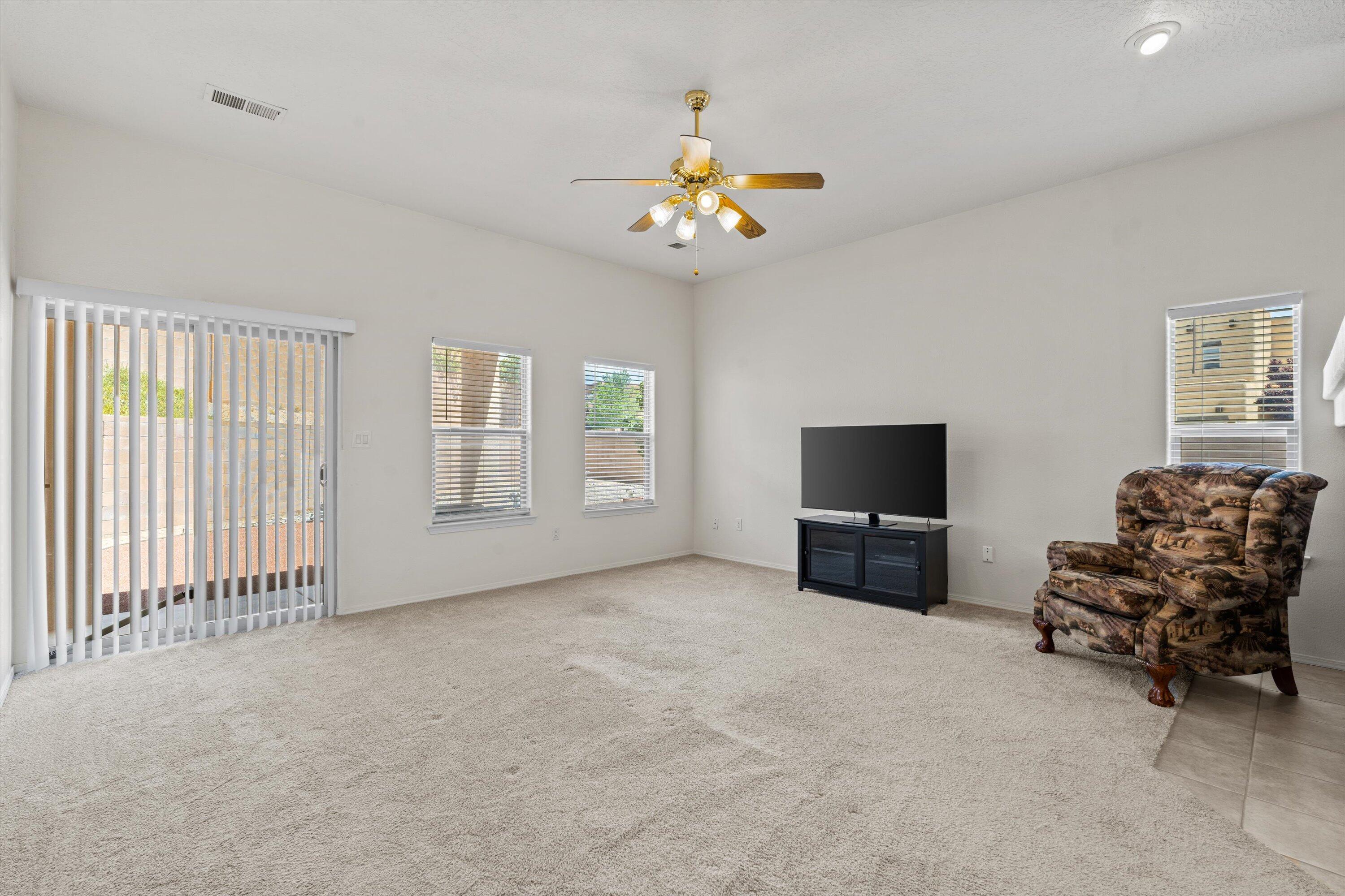 1844 Shadow Leader Place SE
