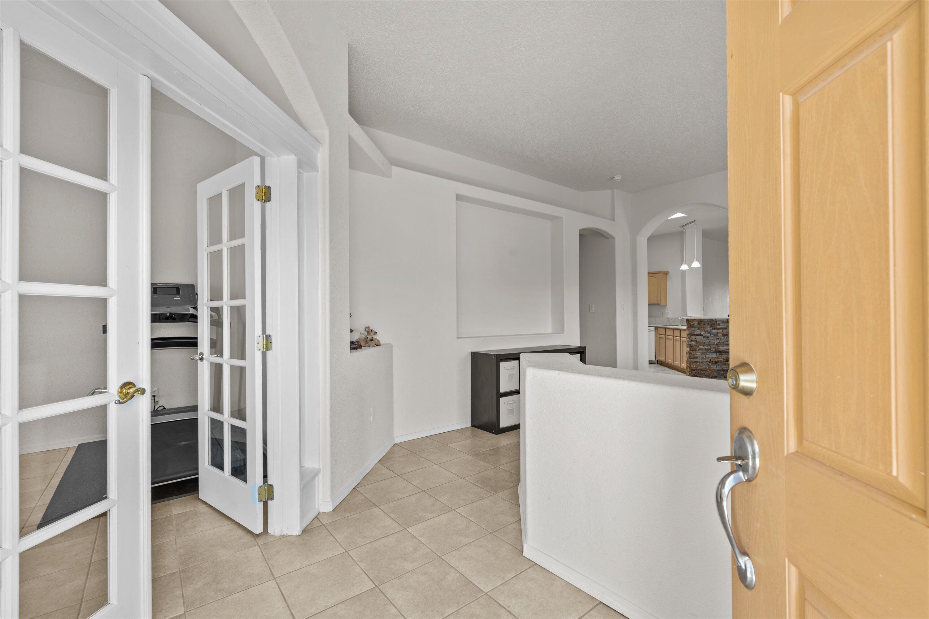 1844 Shadow Leader Place SE