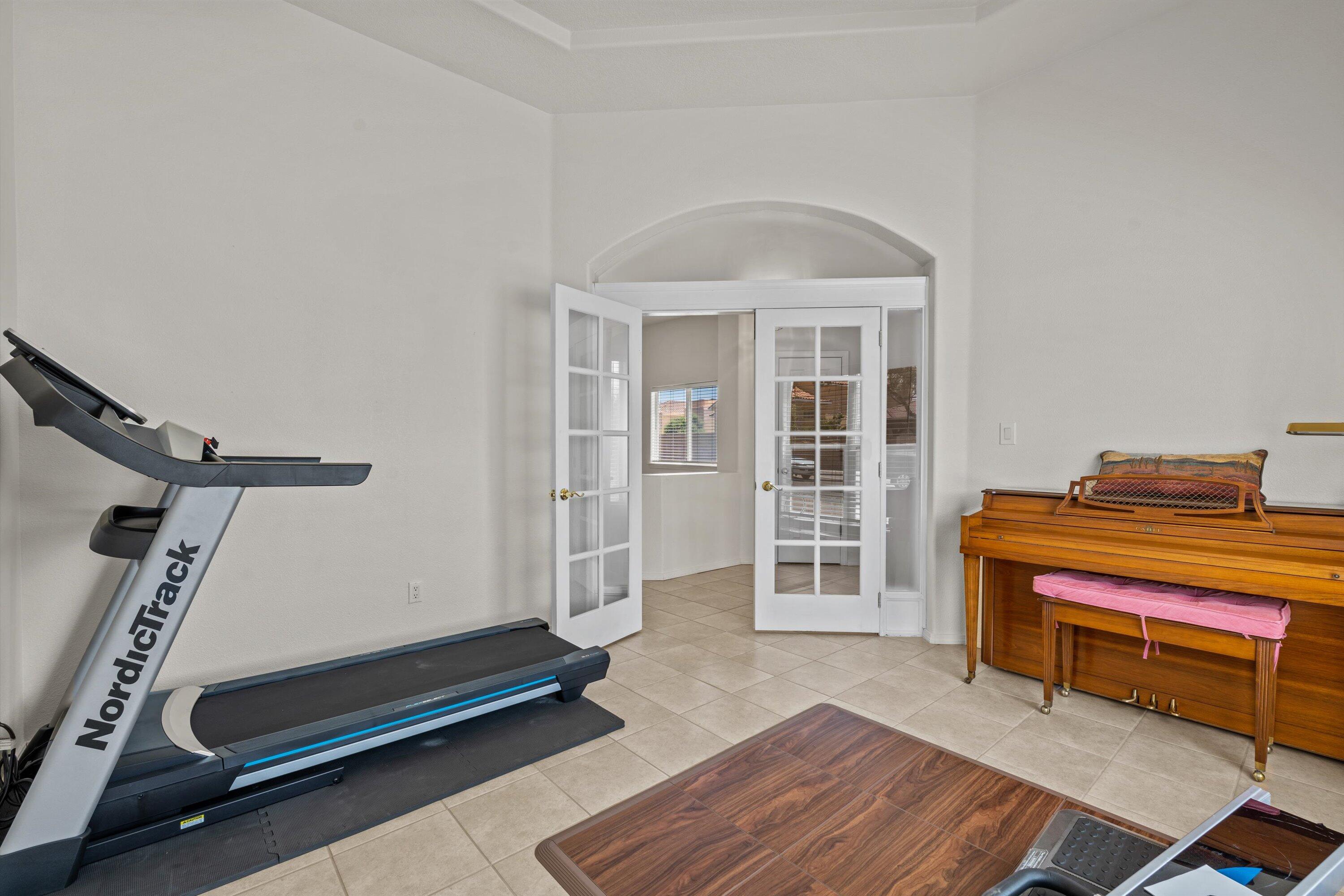 1844 Shadow Leader Place SE