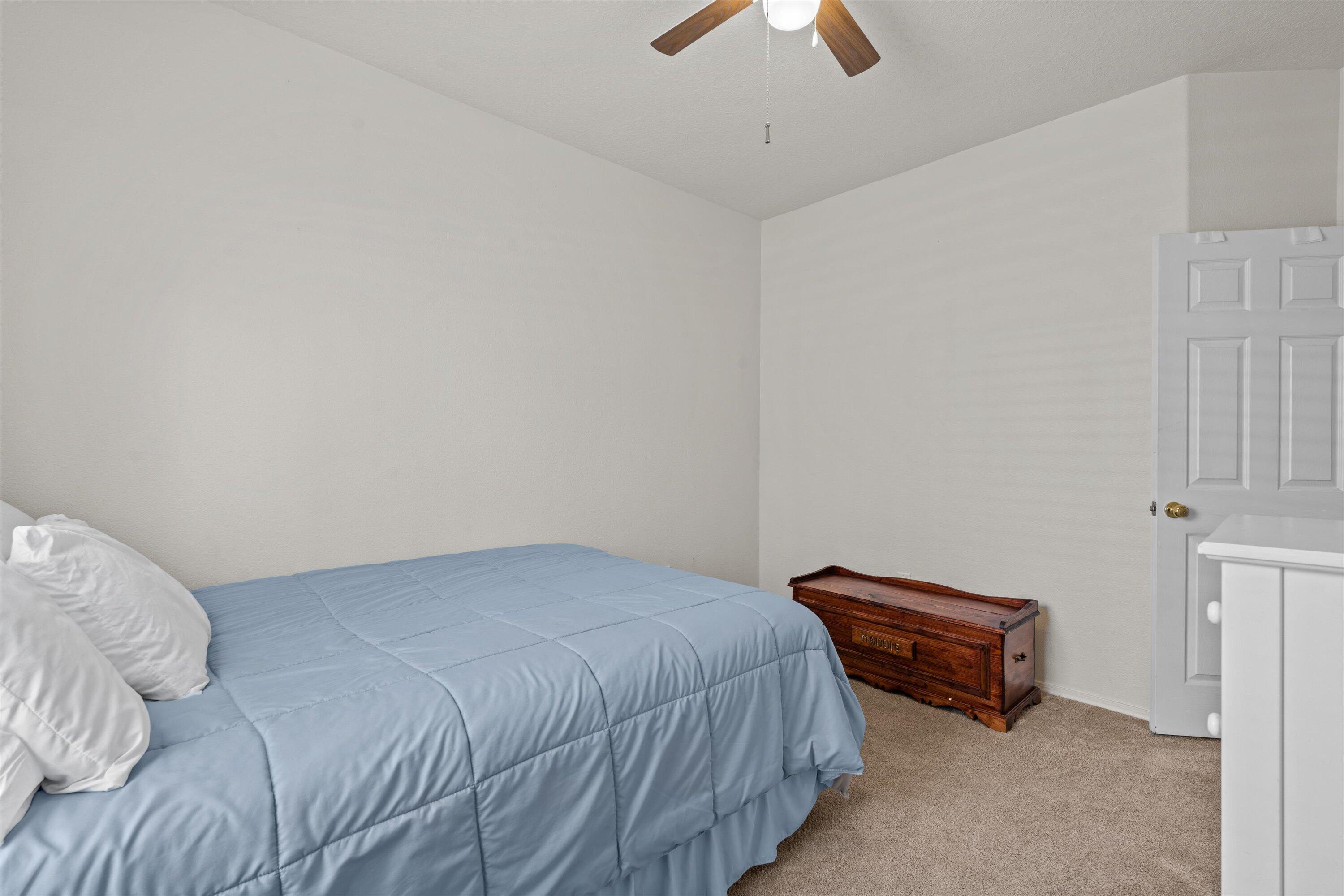 1844 Shadow Leader Place SE