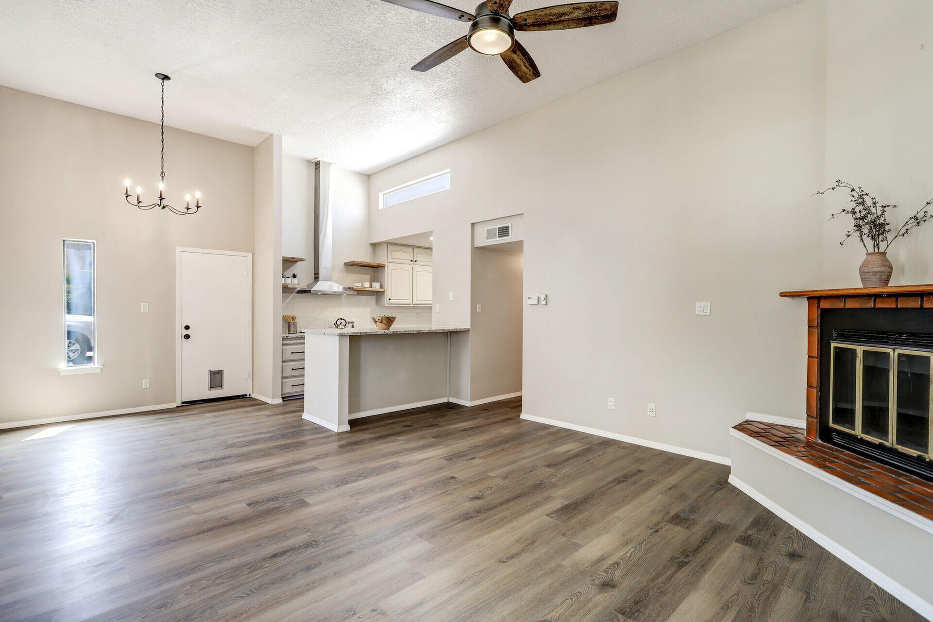 13420 Panorama Loop NE