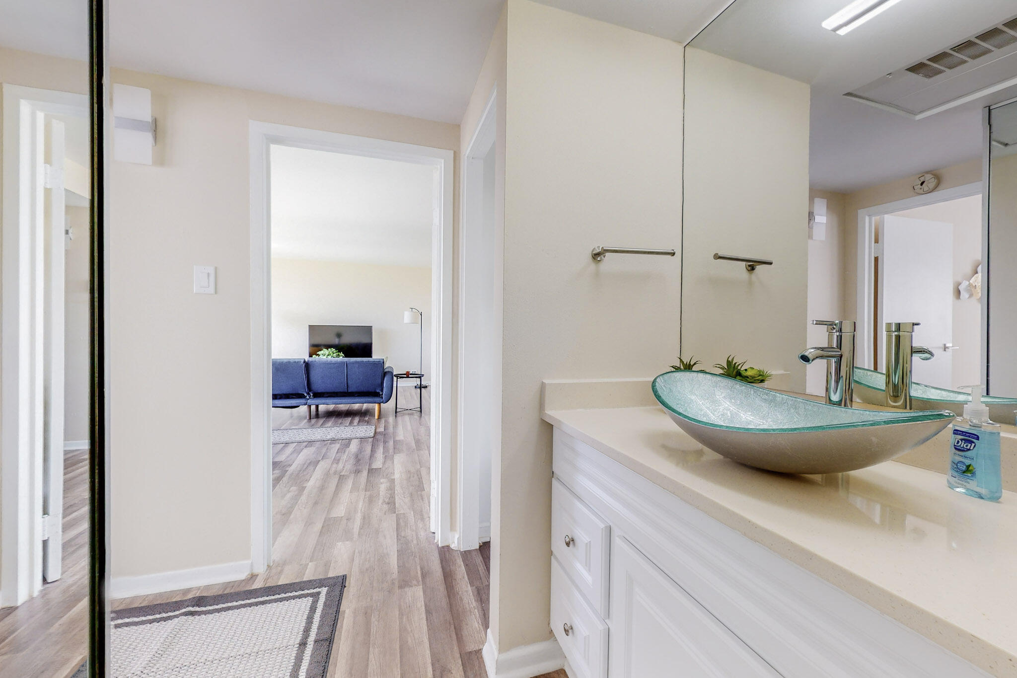 1331 Park Avenue SW 1211