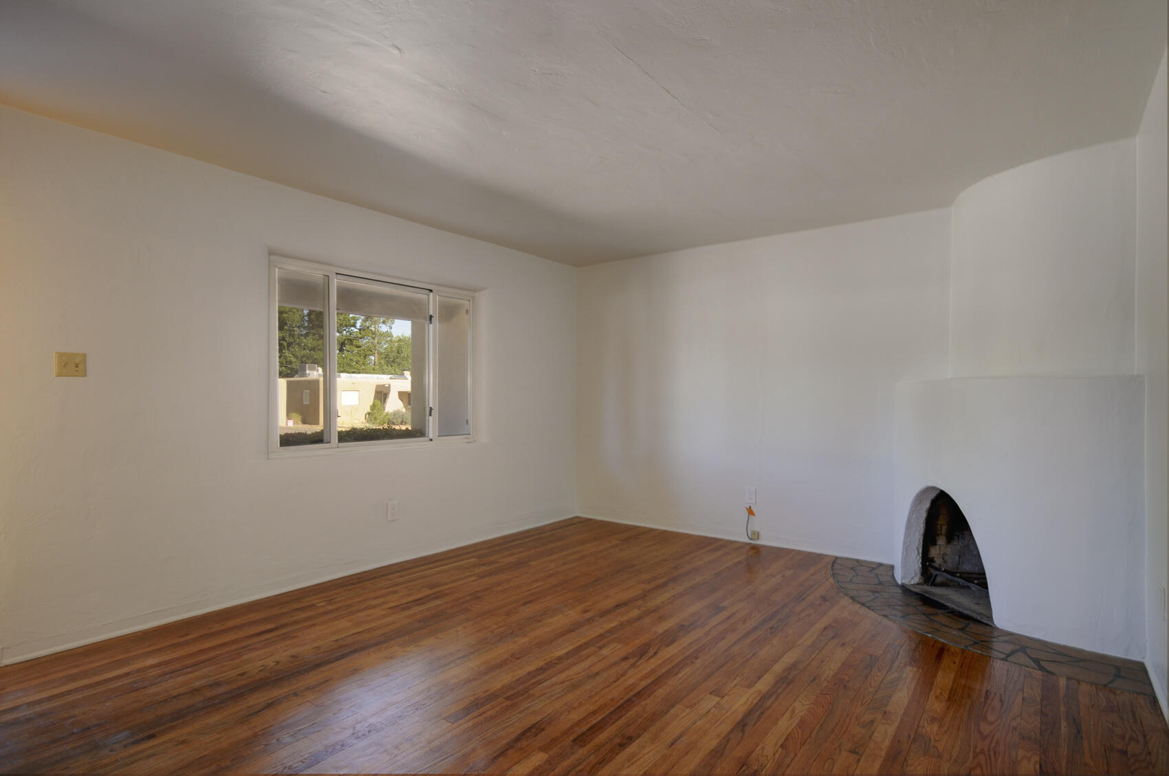 222 Sierra Place NE