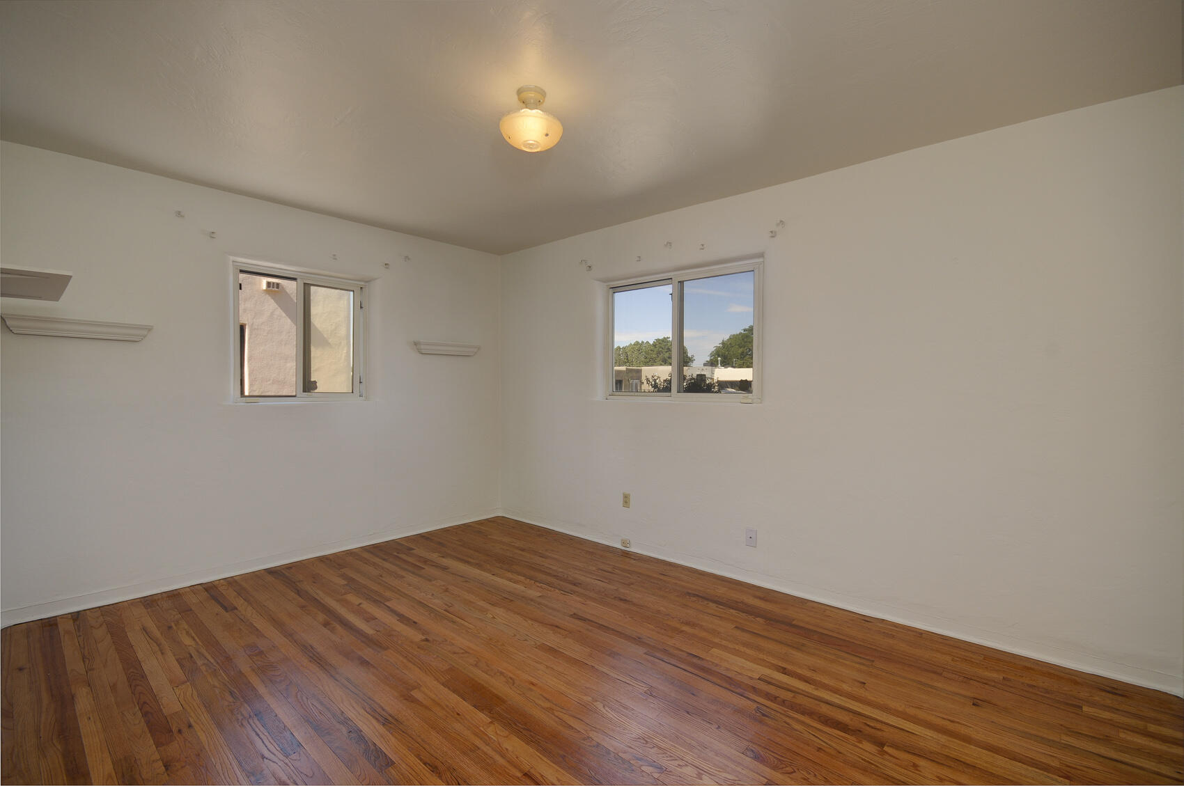 222 Sierra Place NE