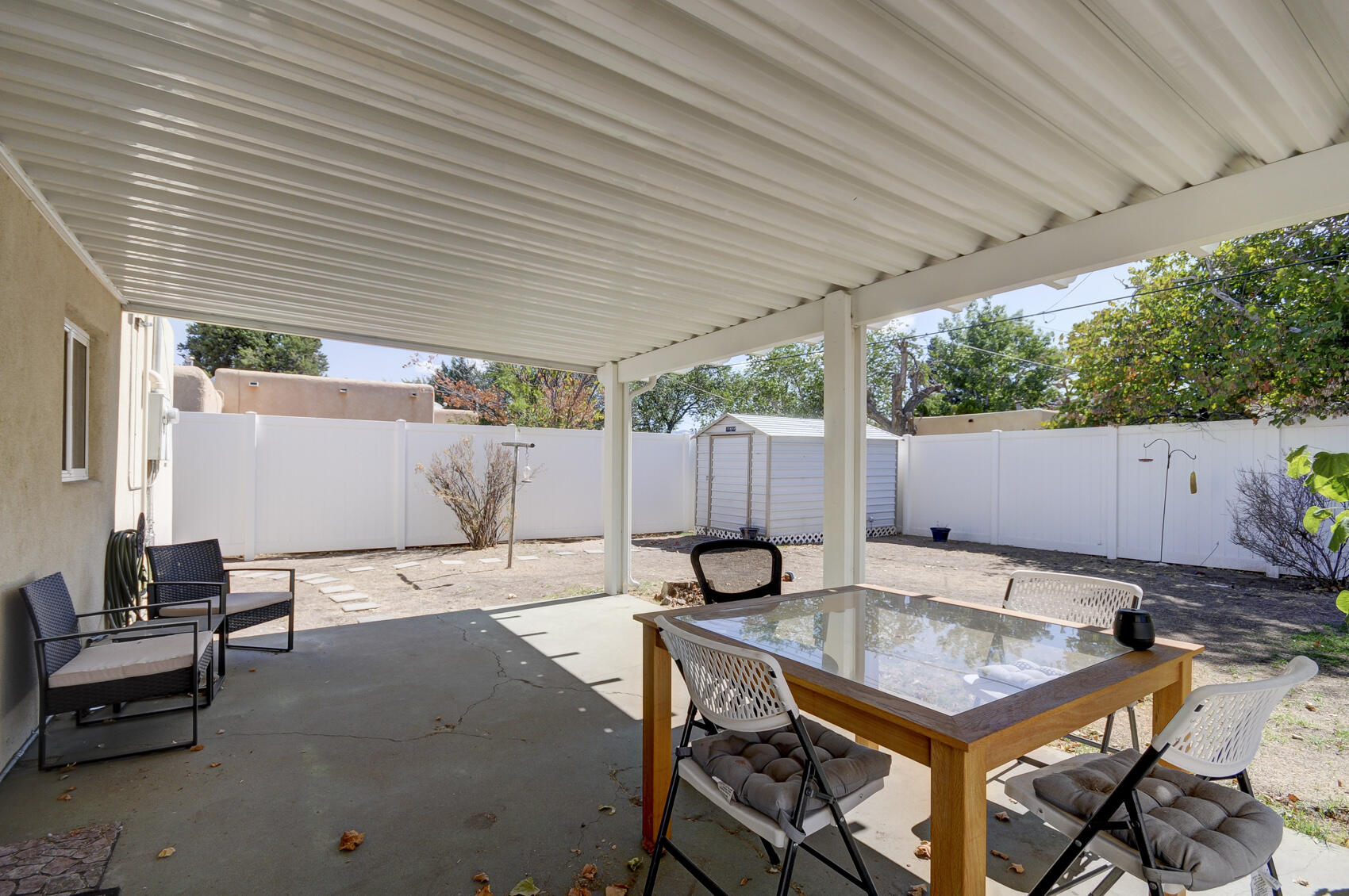 222 Sierra Place NE
