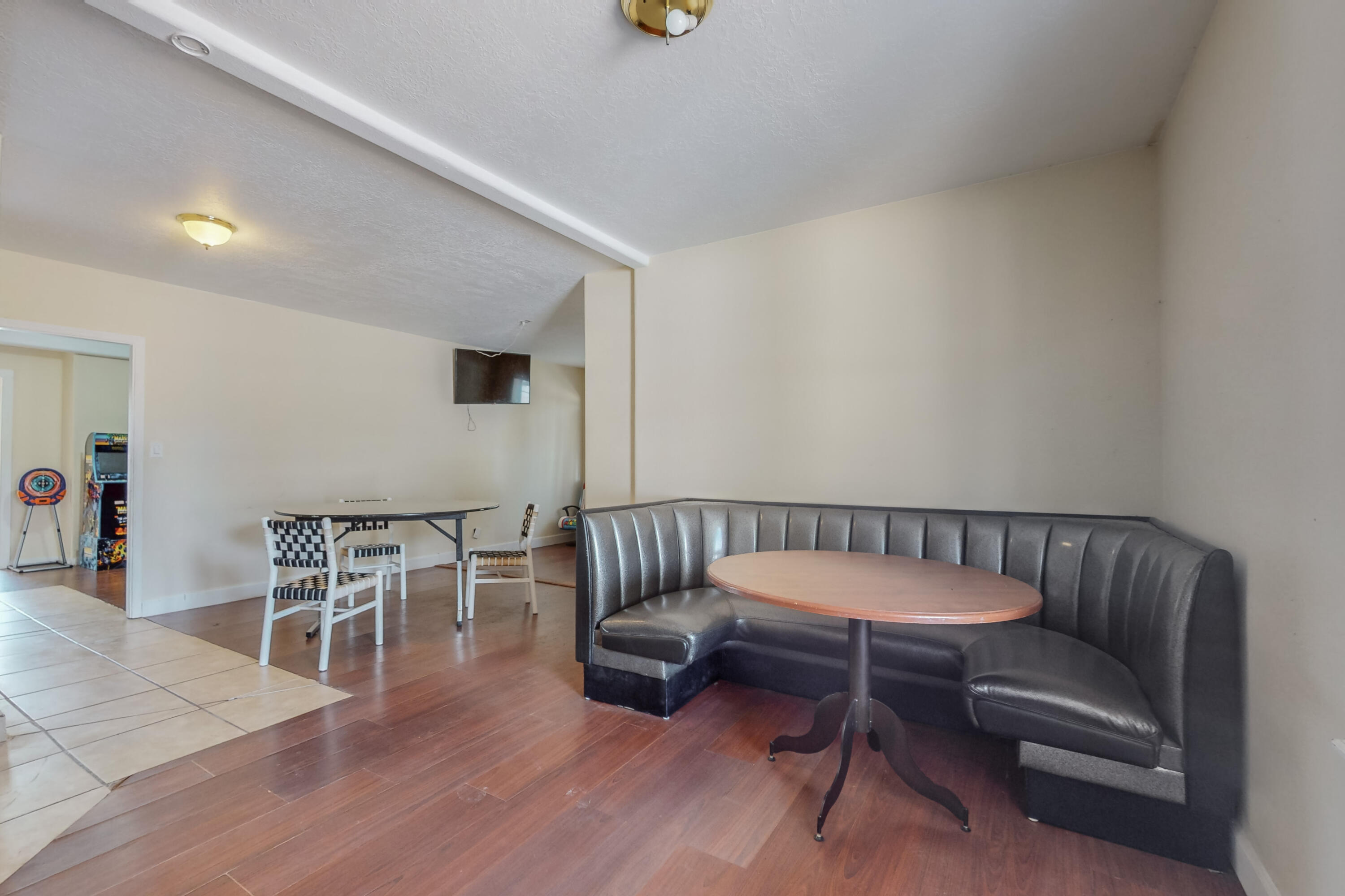 11101 Carmel Avenue NE