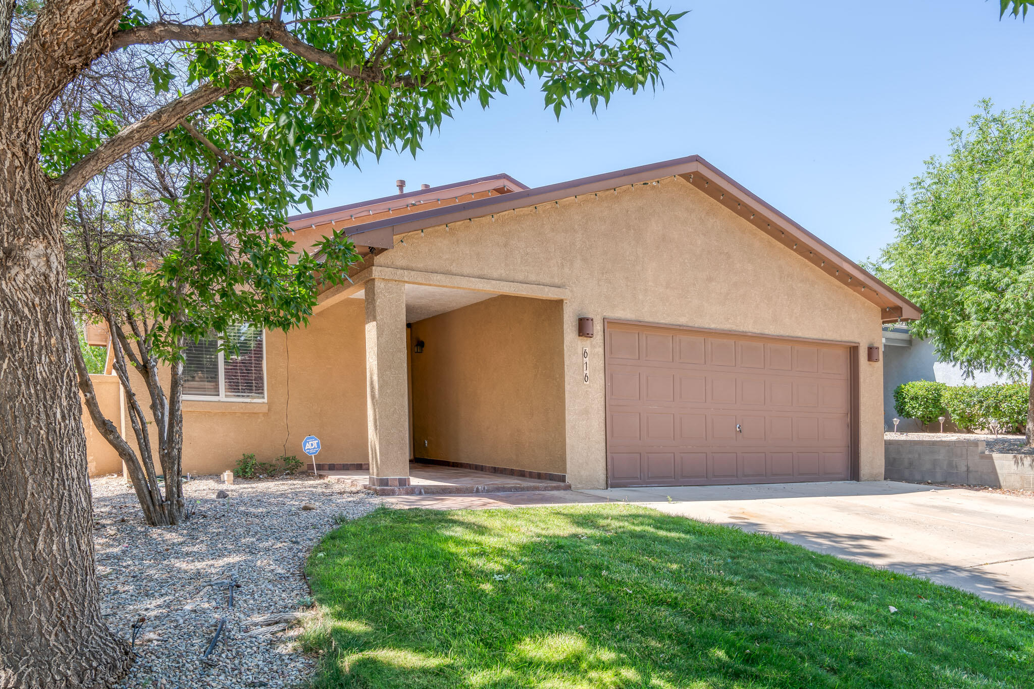 616 Sedona Meadows Drive NE