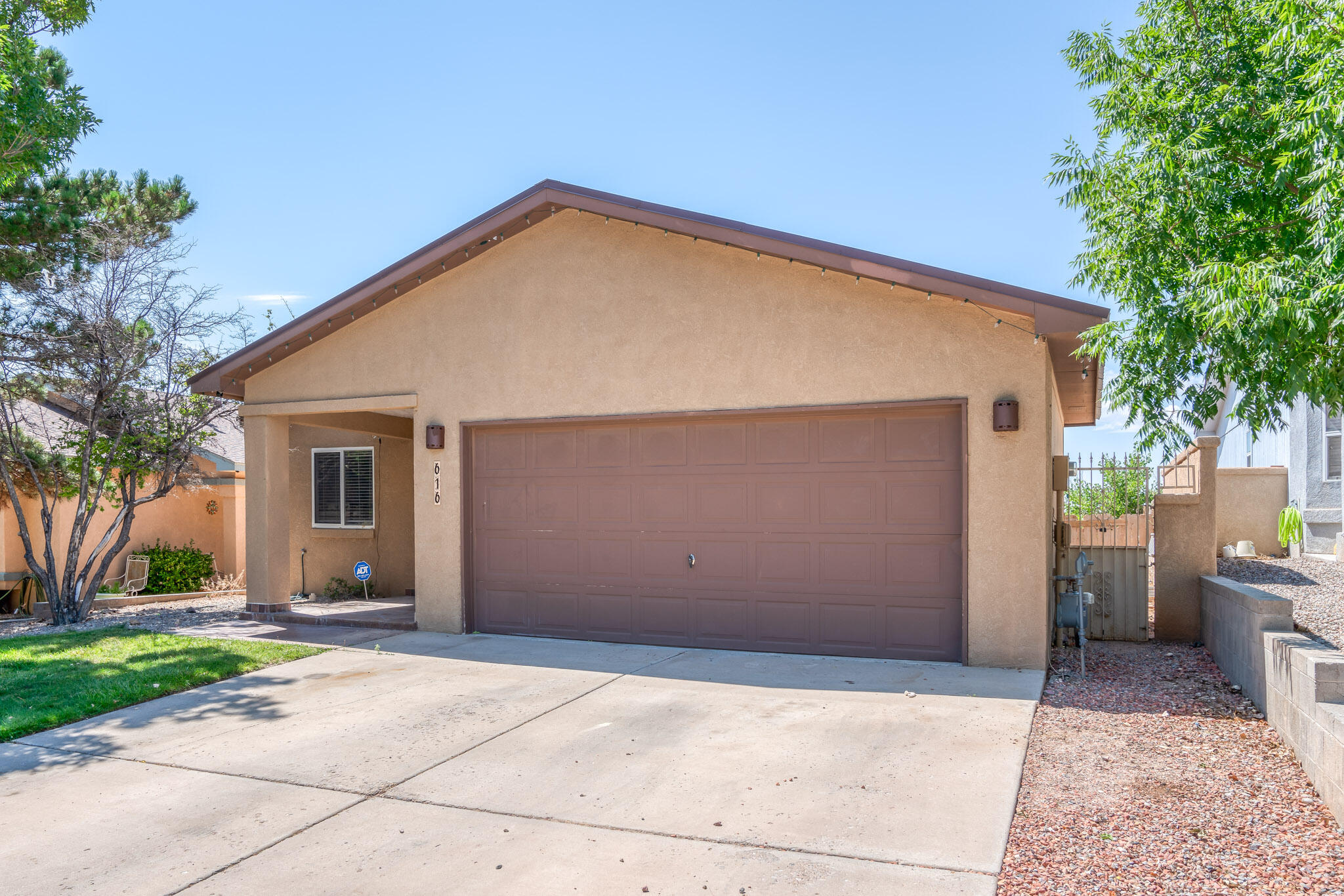 616 Sedona Meadows Drive NE