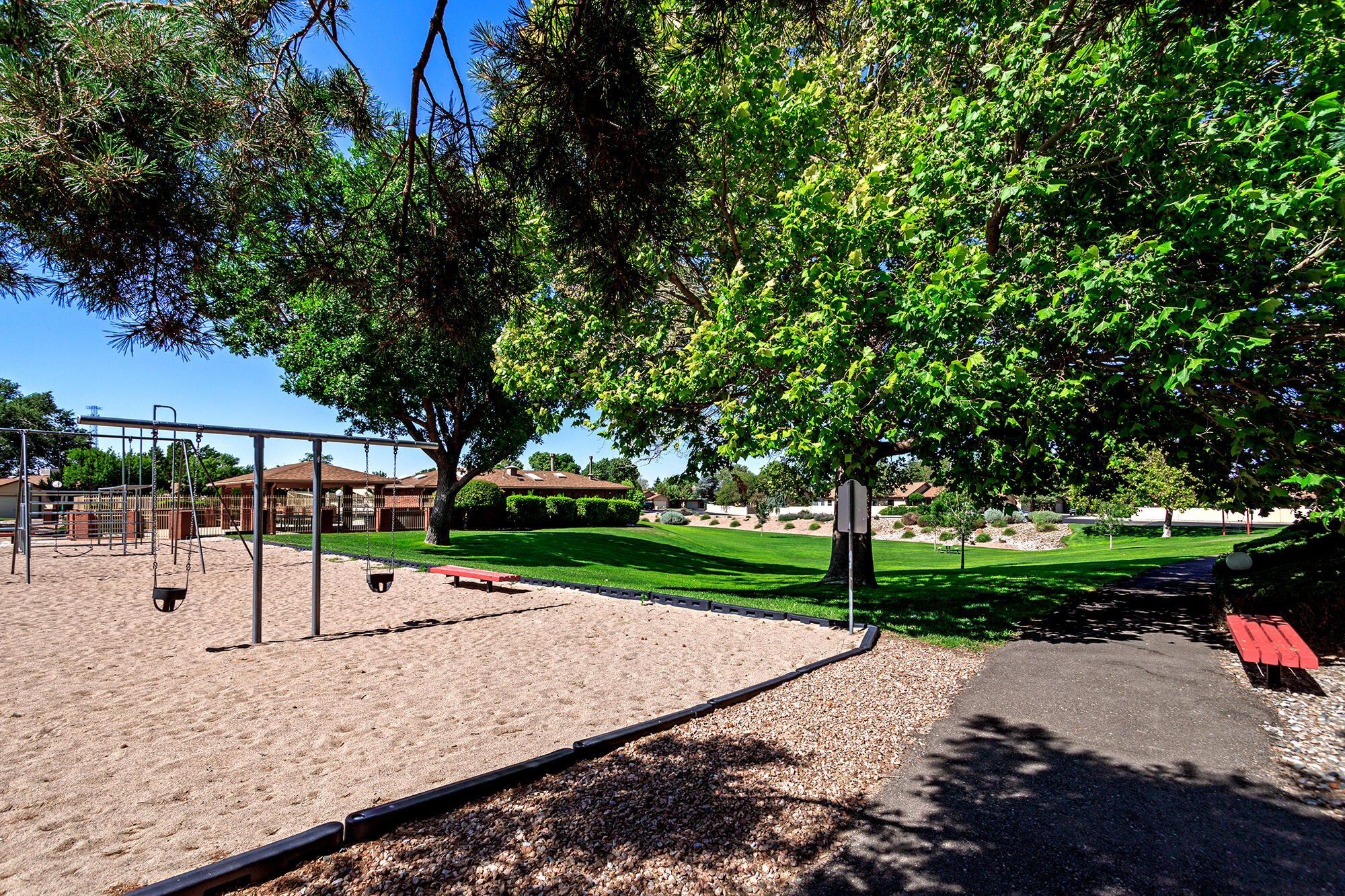 10525 Griffith Park Drive NE
