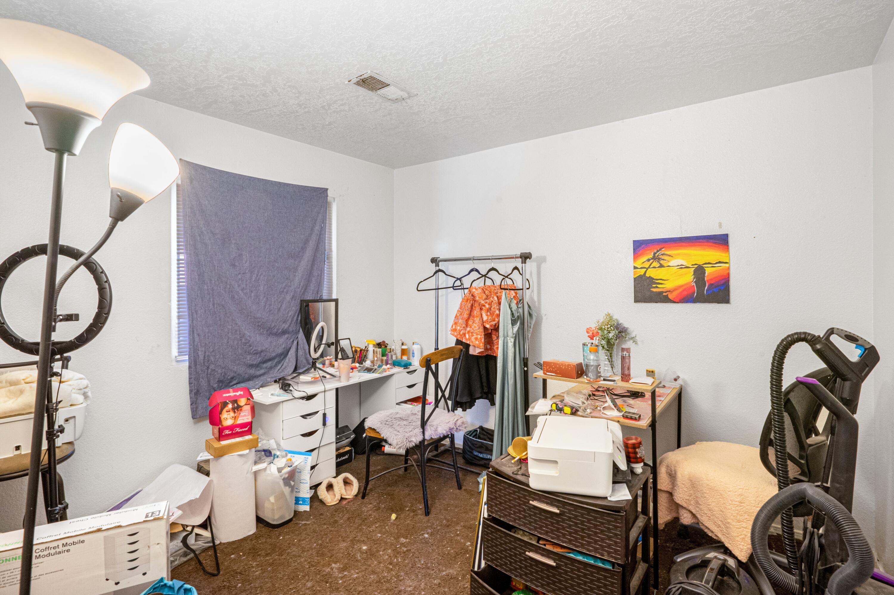4858 Platinum Loop NE