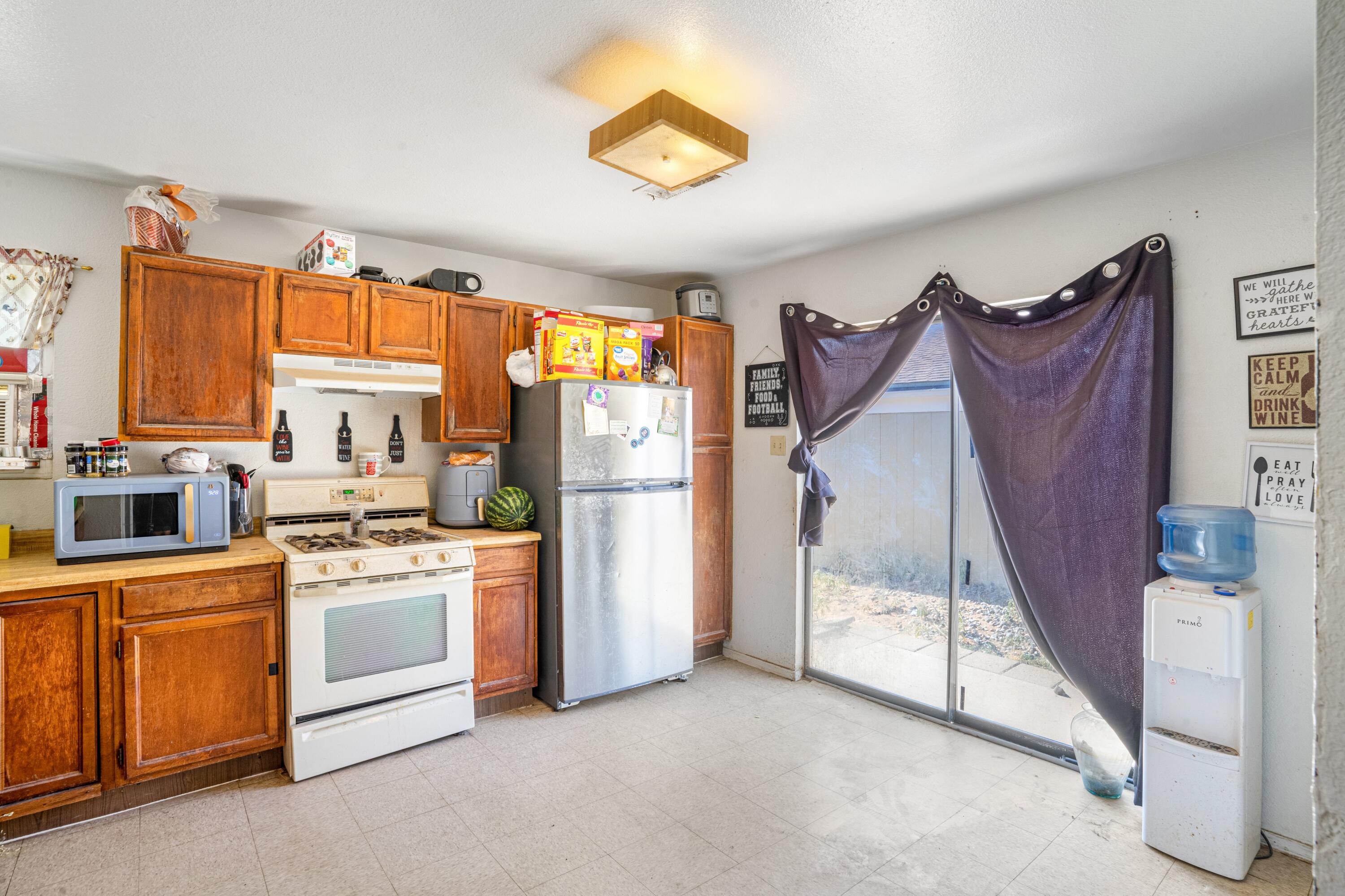 4858 Platinum Loop NE