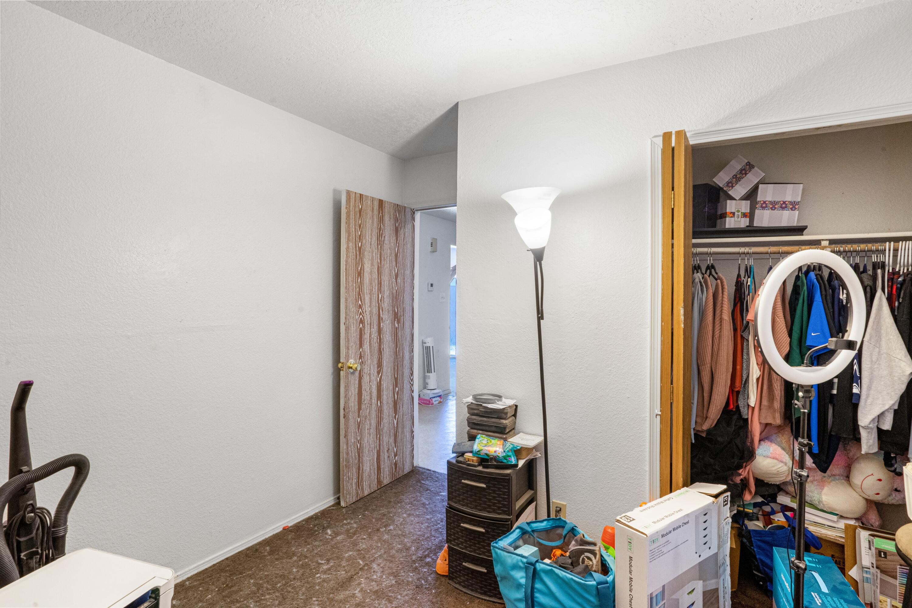 4858 Platinum Loop NE