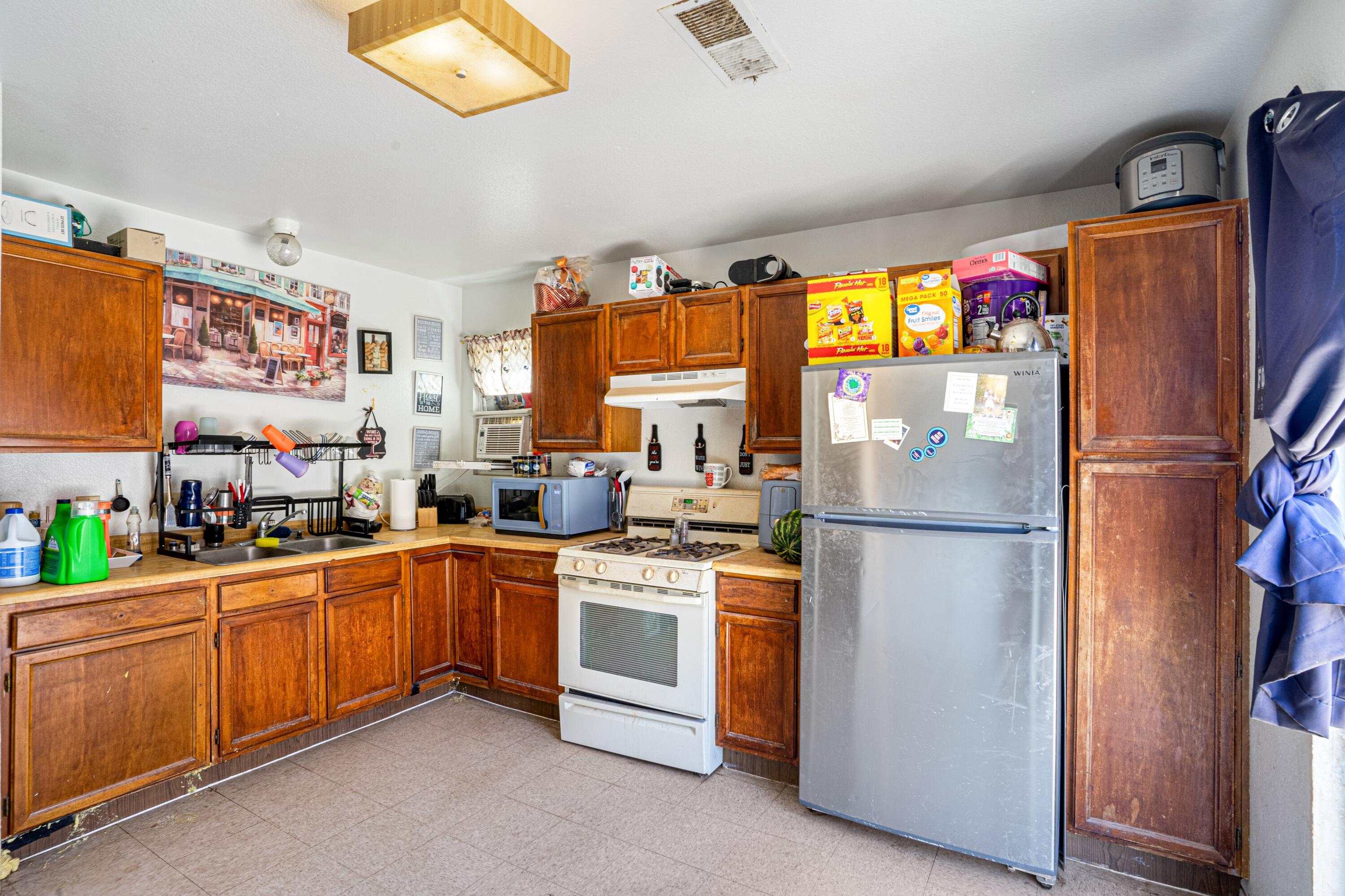4858 Platinum Loop NE