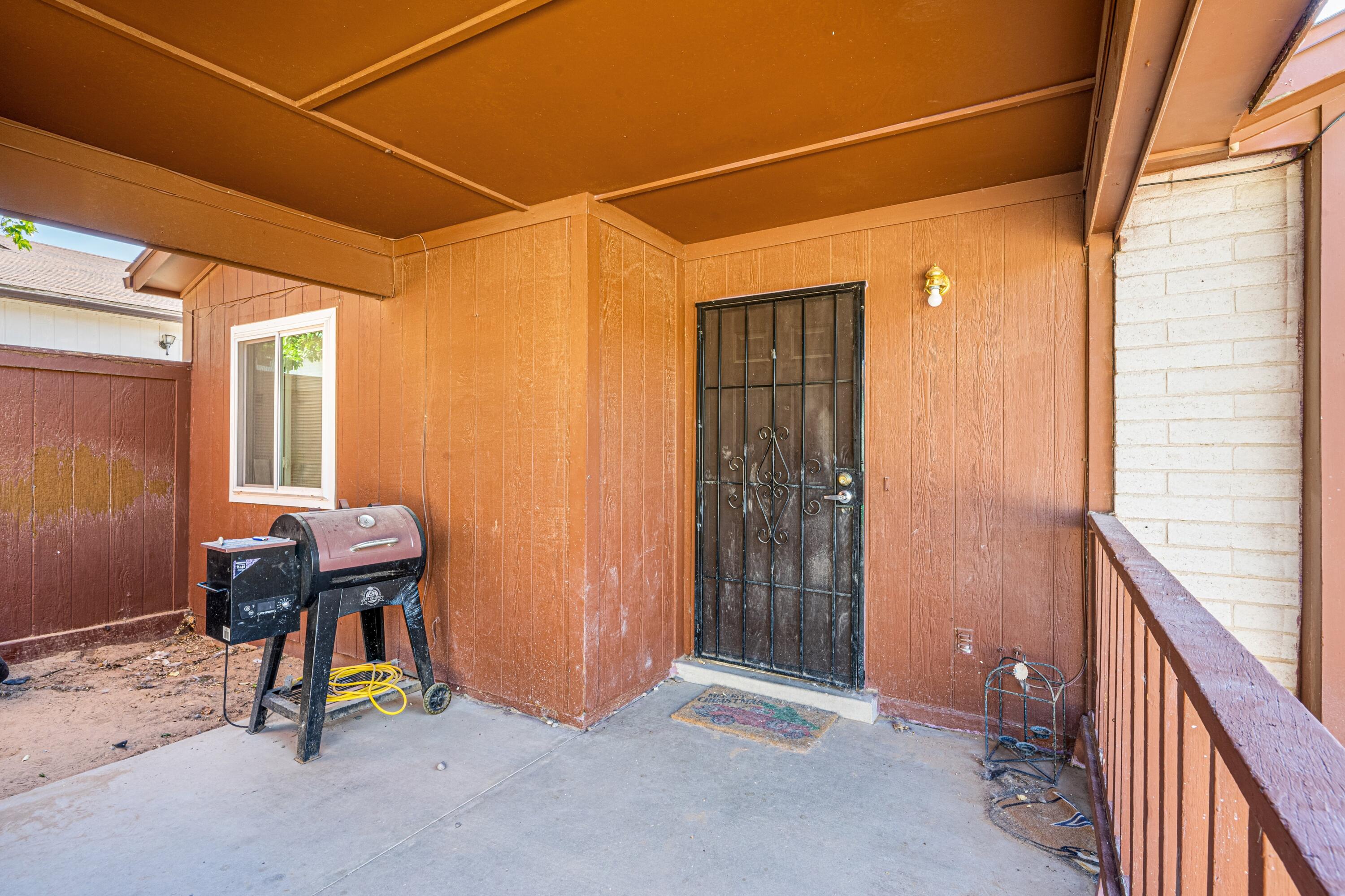 4858 Platinum Loop NE