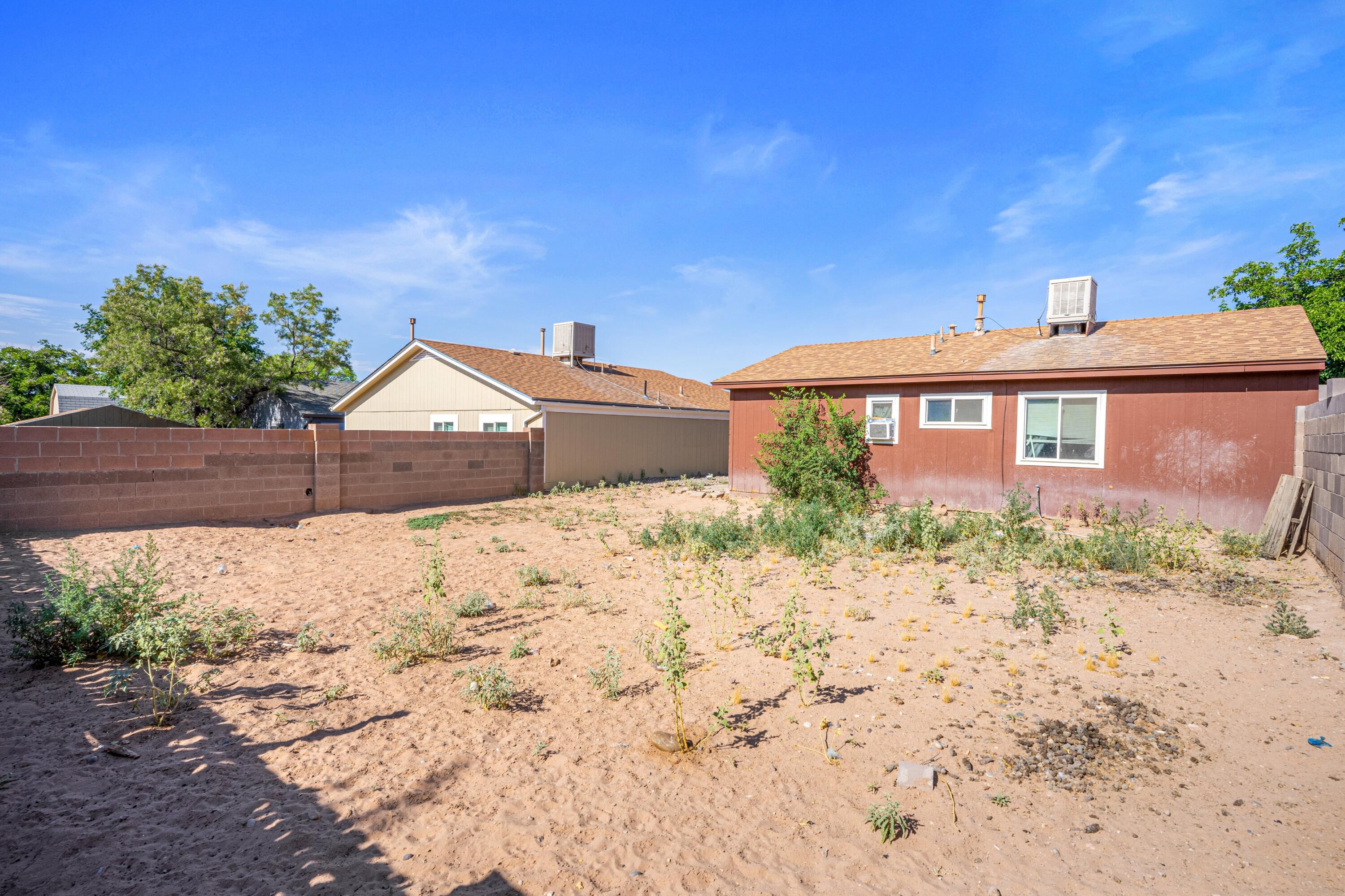 4858 Platinum Loop NE