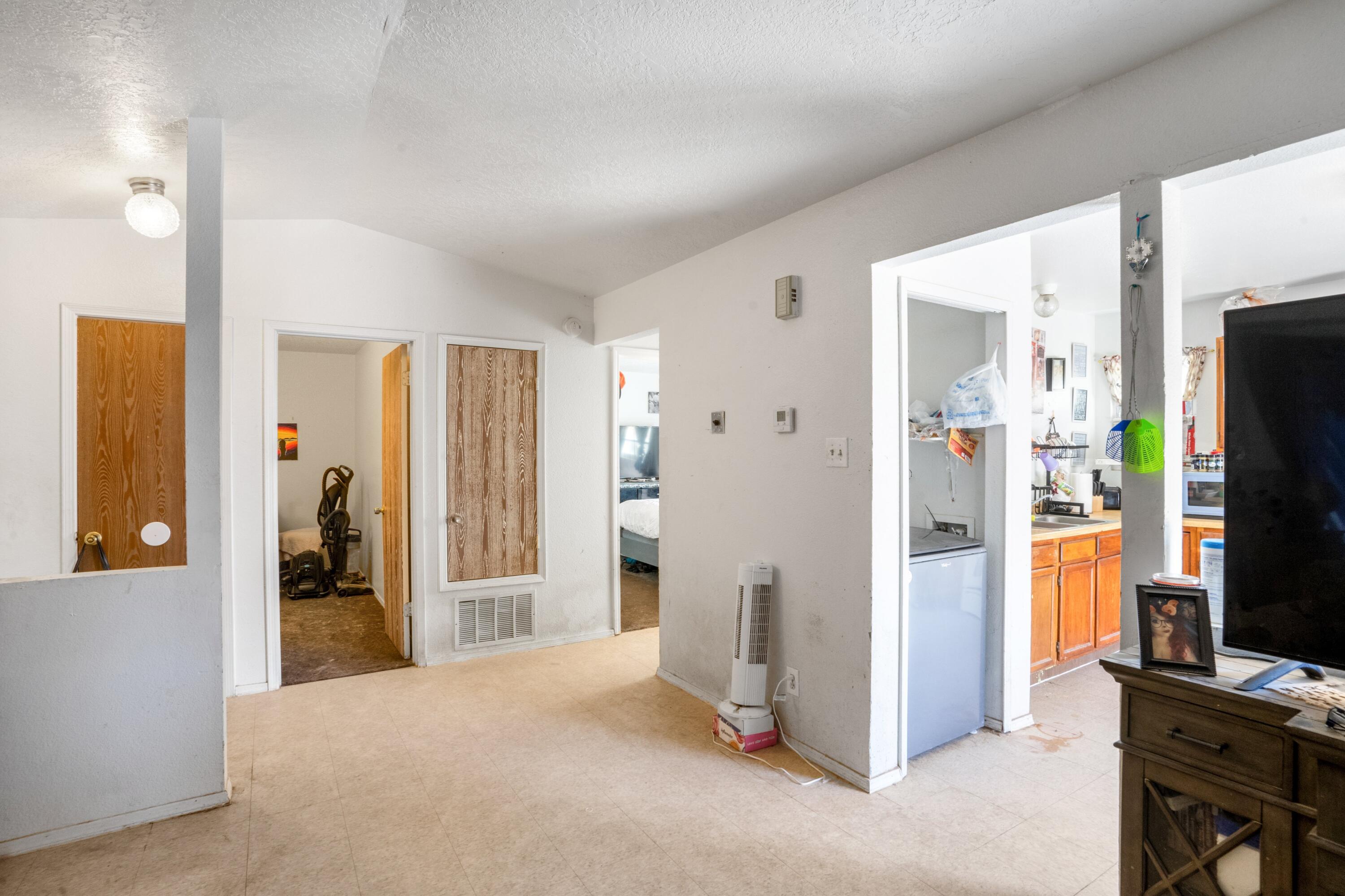 4858 Platinum Loop NE