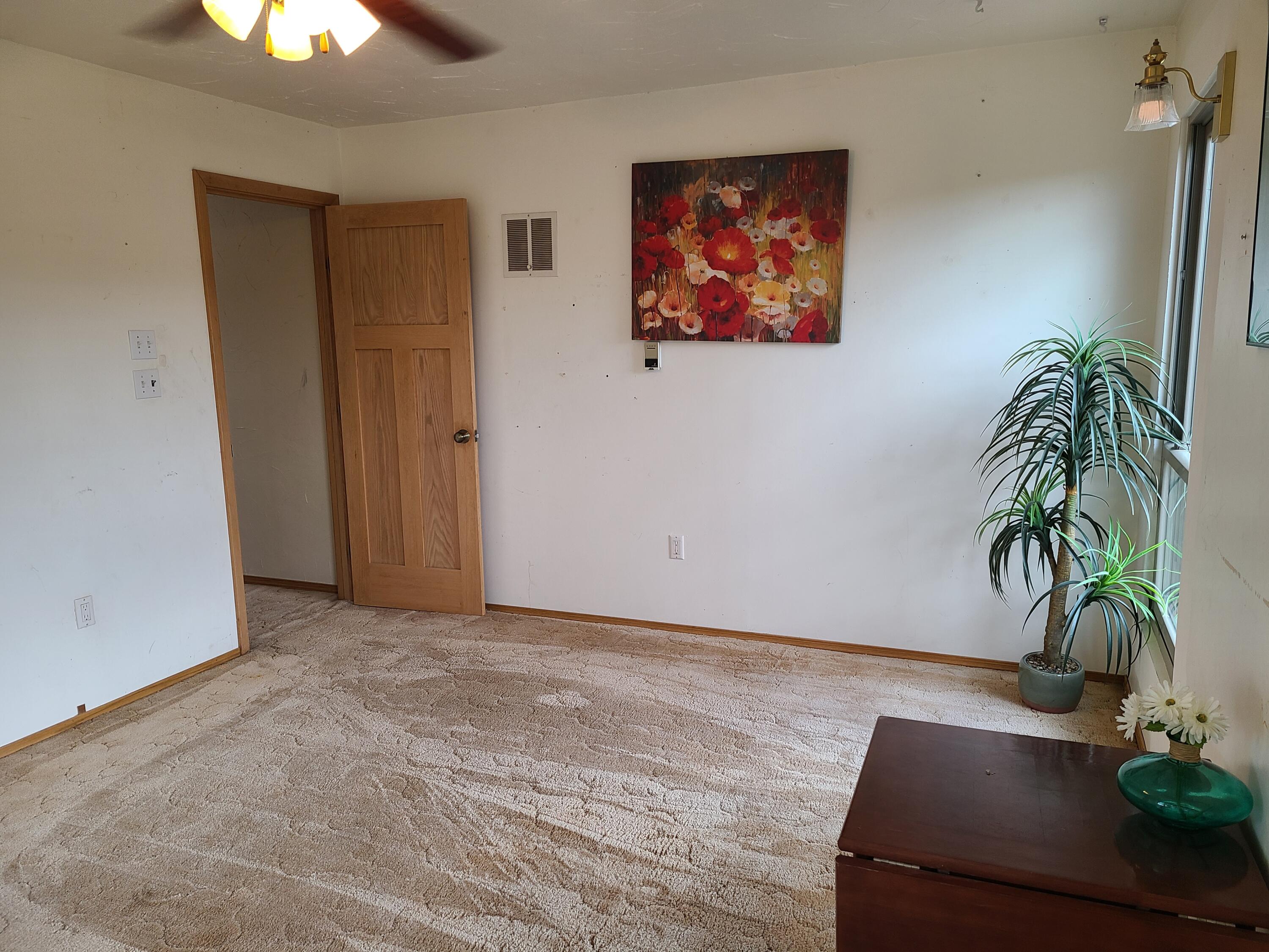 58 W Willard Road