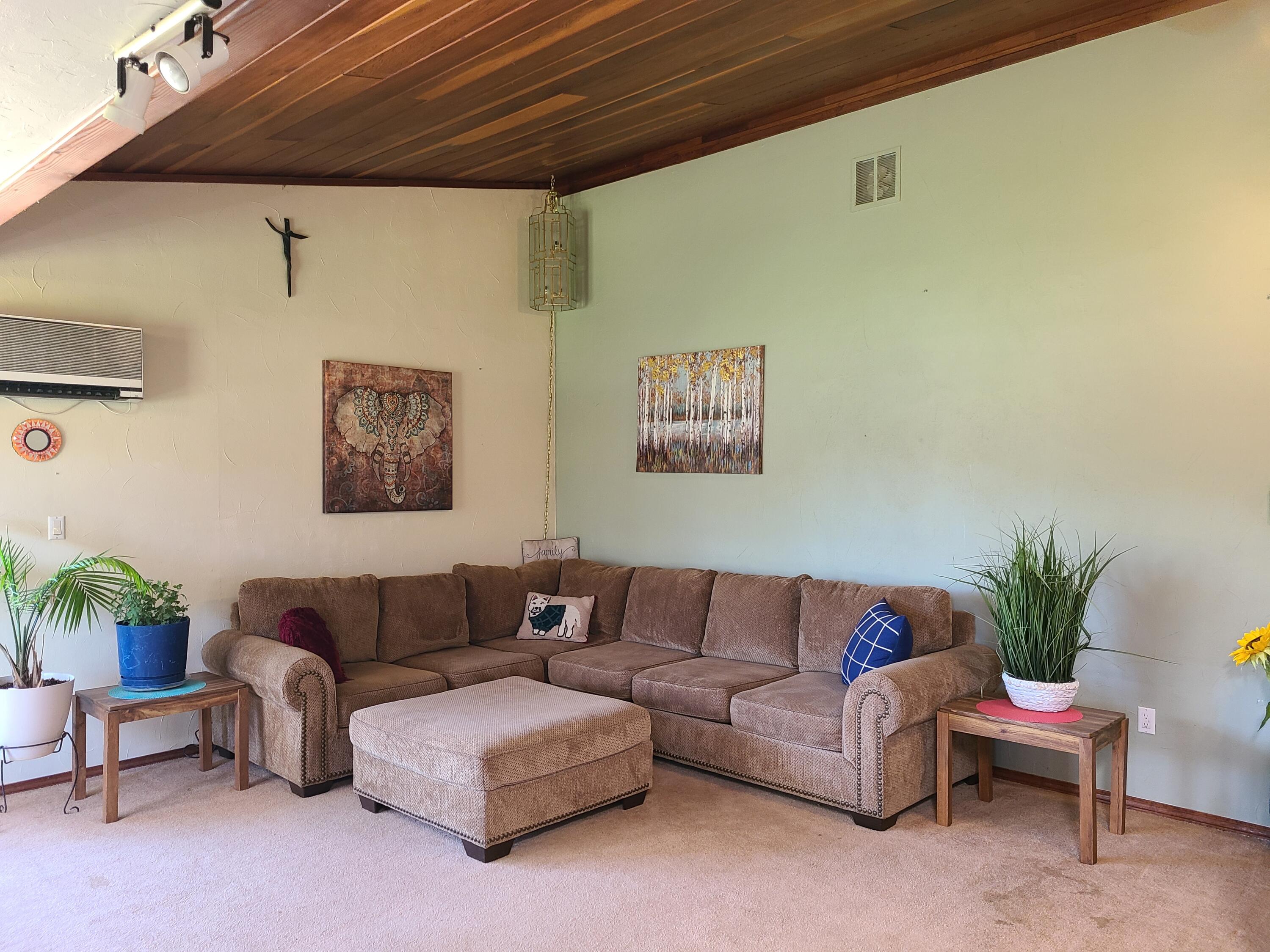58 W Willard Road