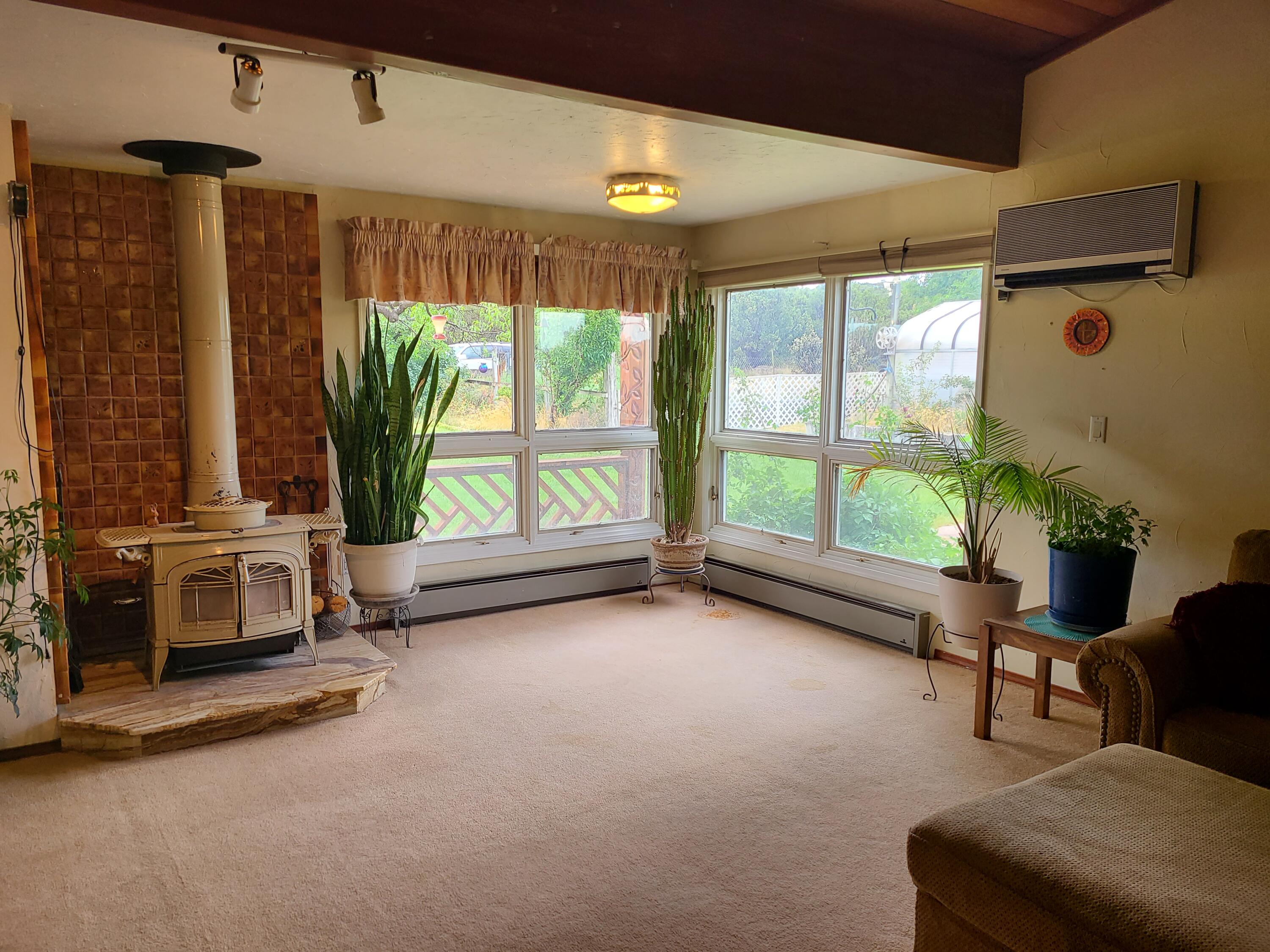 58 W Willard Road