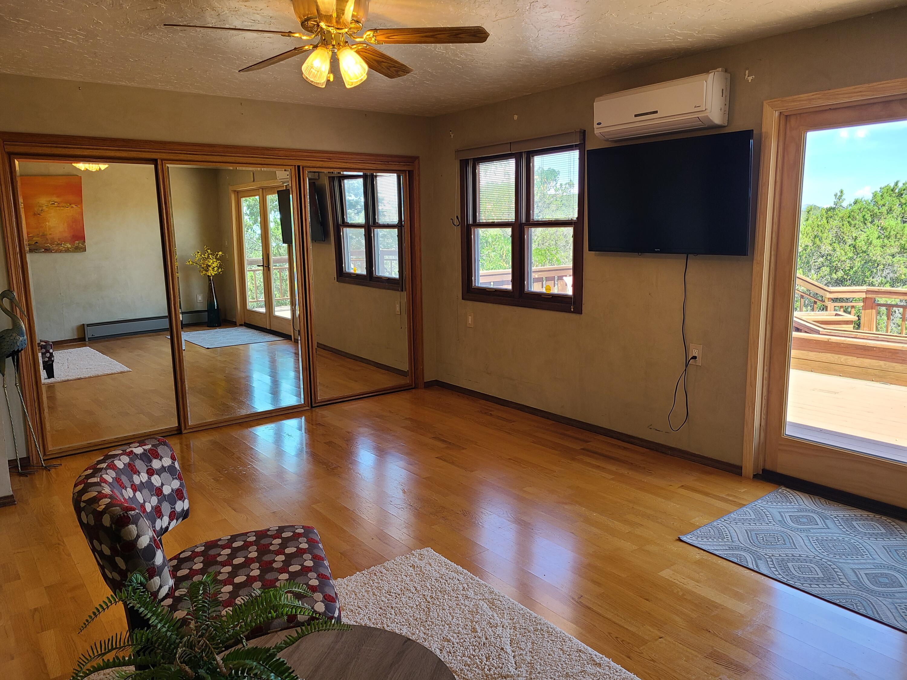 58 W Willard Road