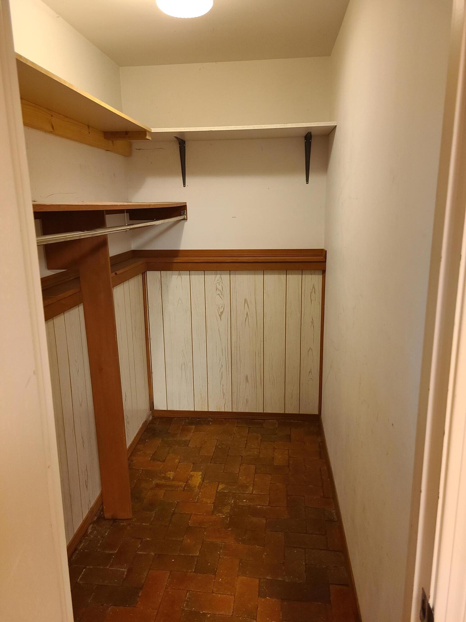 58 W Willard Road