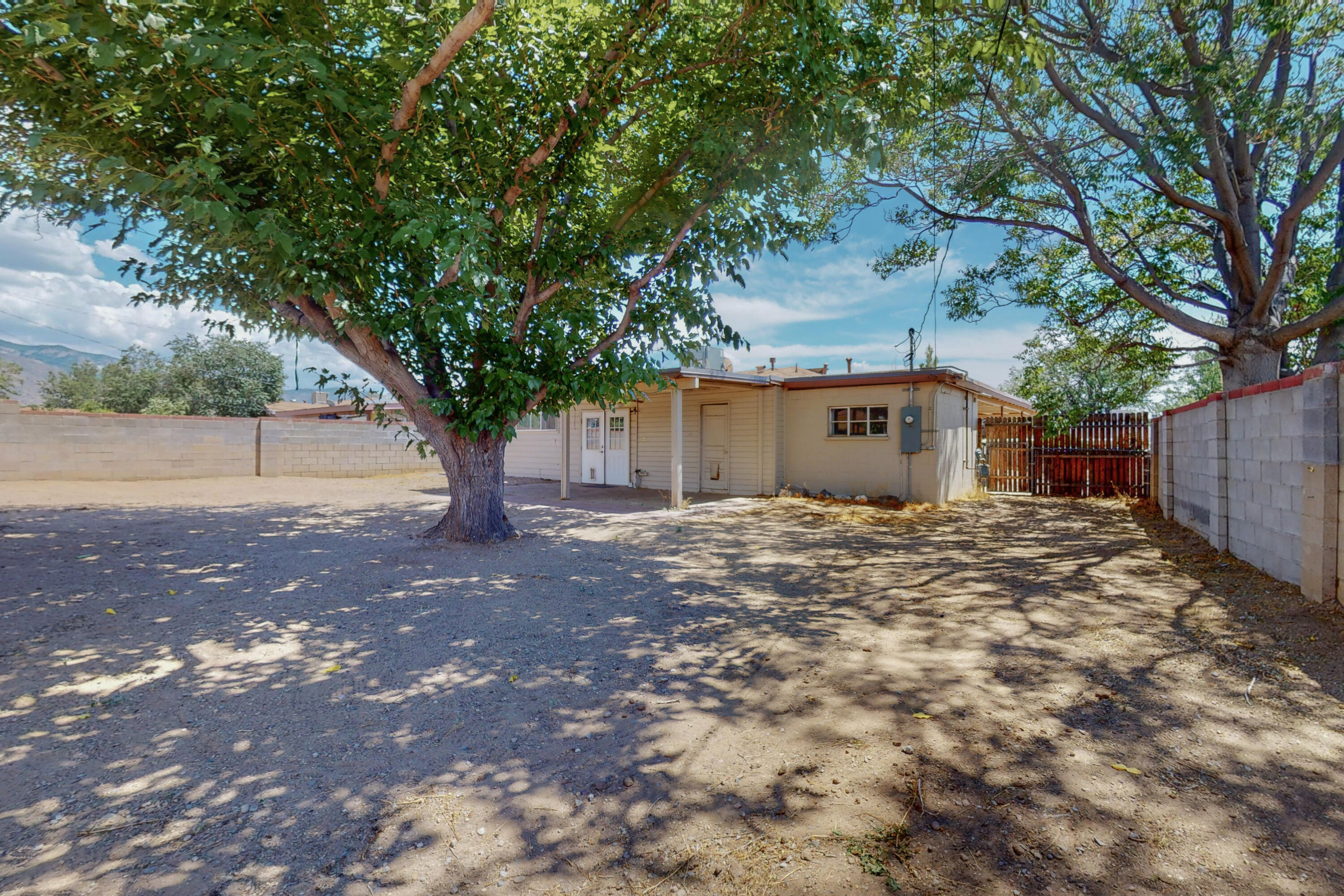8815 Fairbanks Road NE