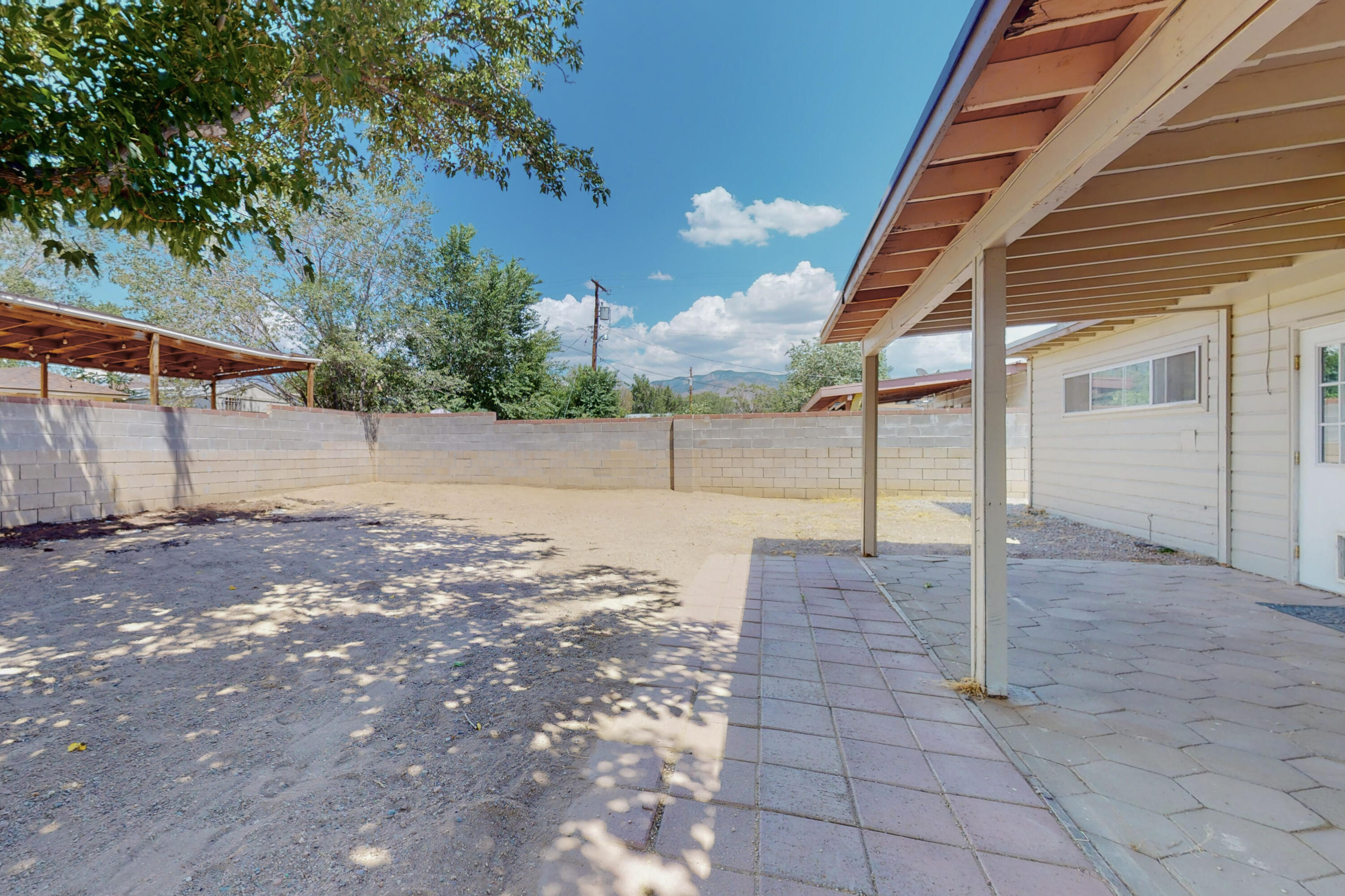 8815 Fairbanks Road NE