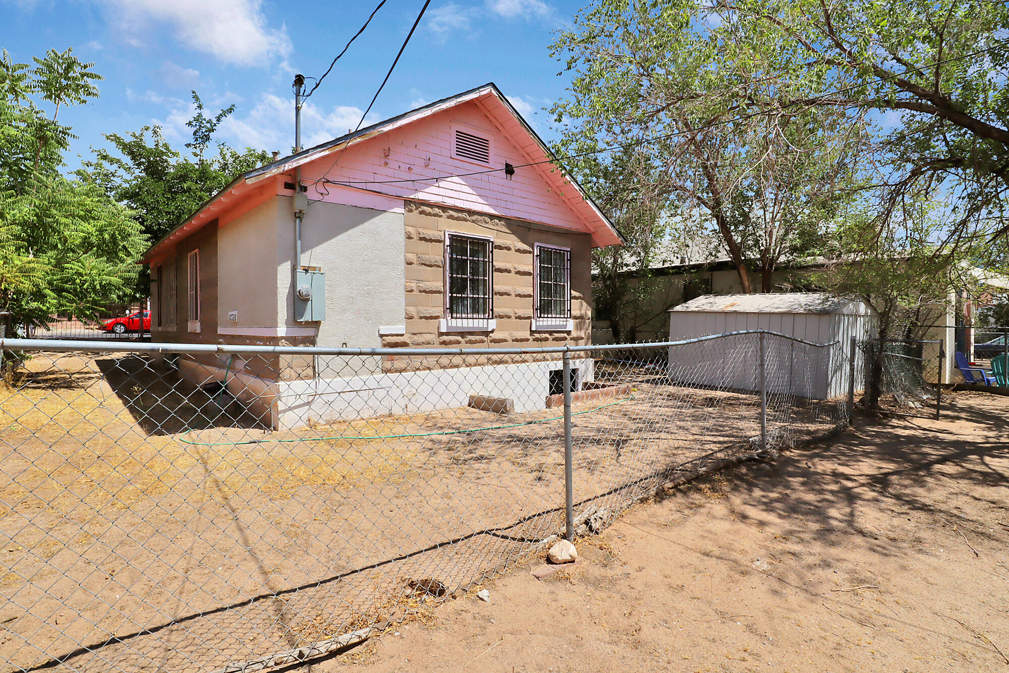 1307 Edith Boulevard SE