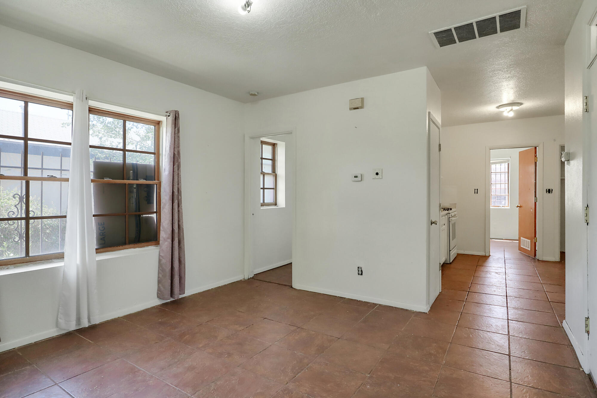 1307 Edith Boulevard SE