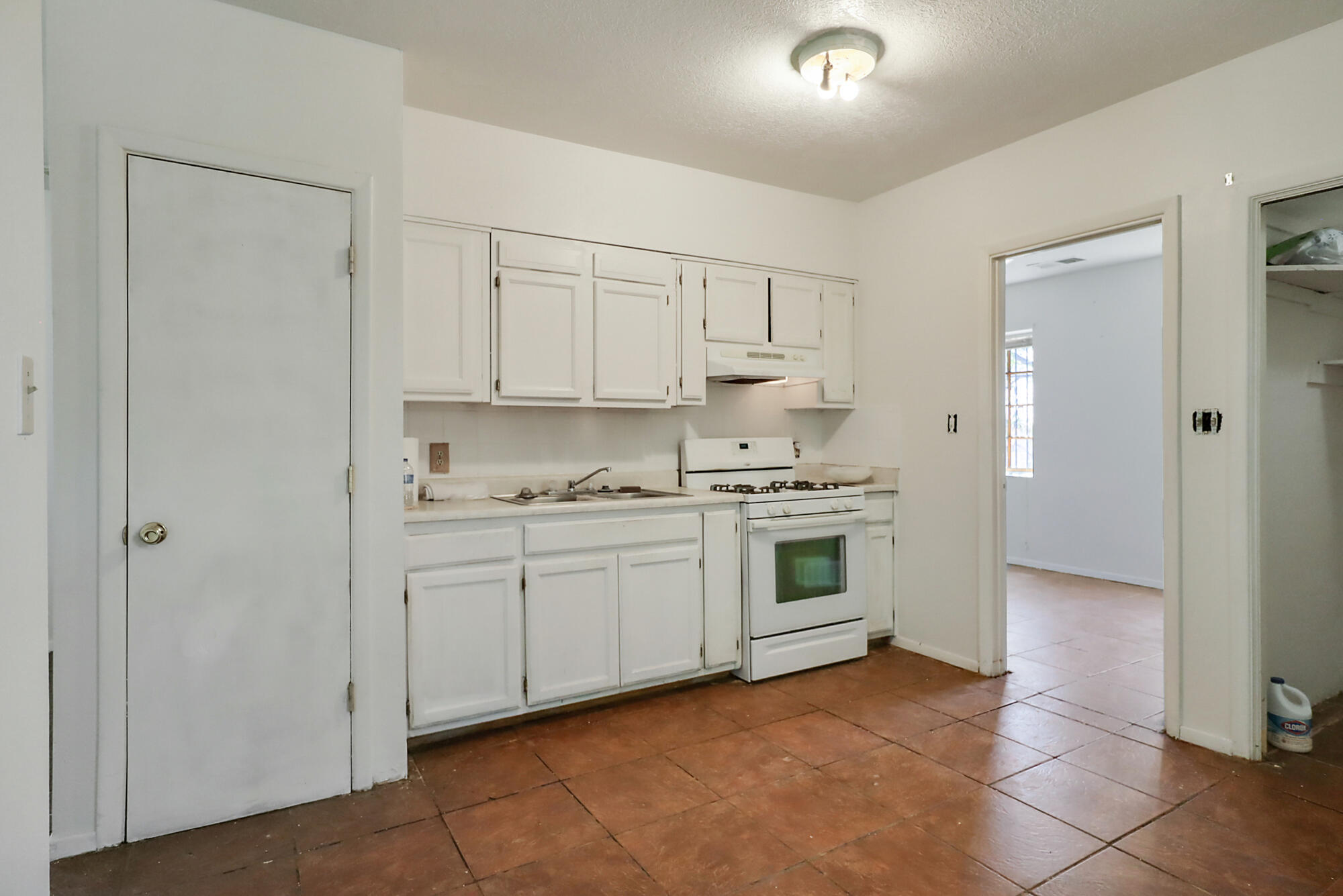 1307 Edith Boulevard SE