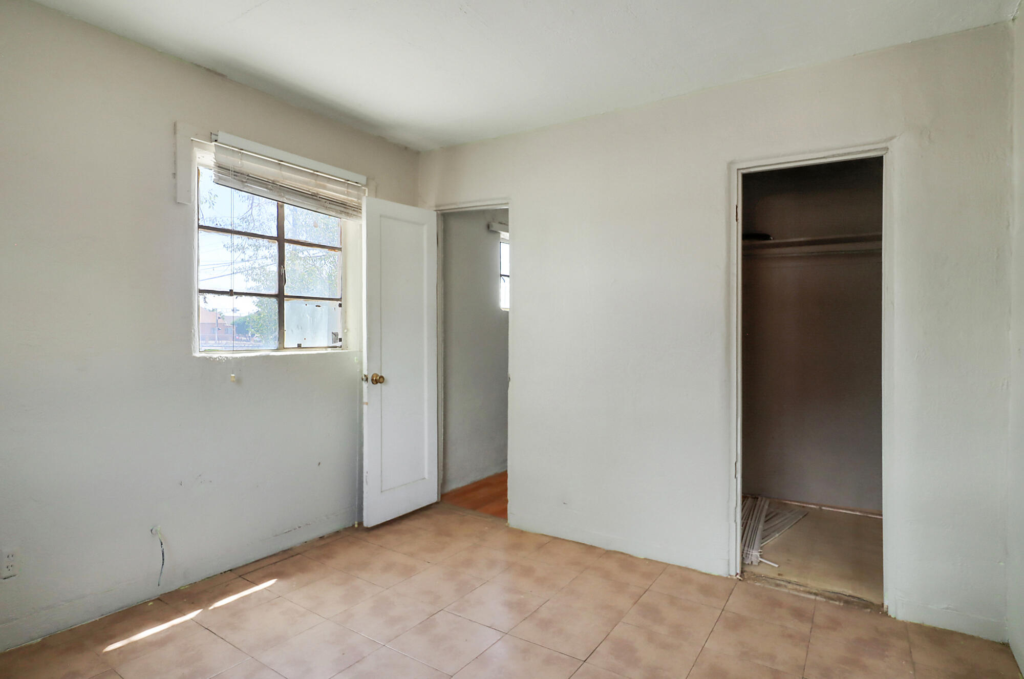 1307 Edith Boulevard SE
