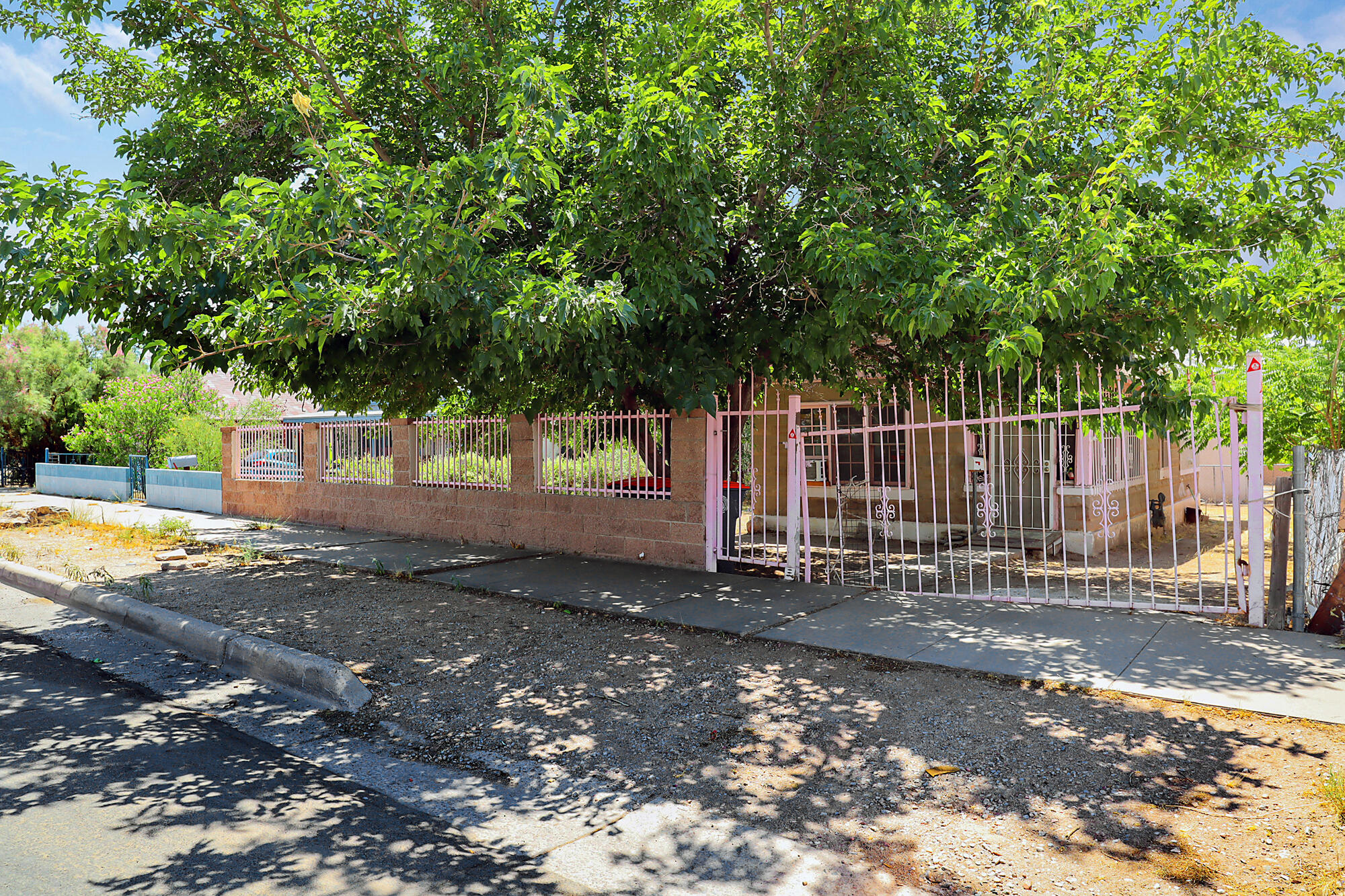 1307 Edith Boulevard SE